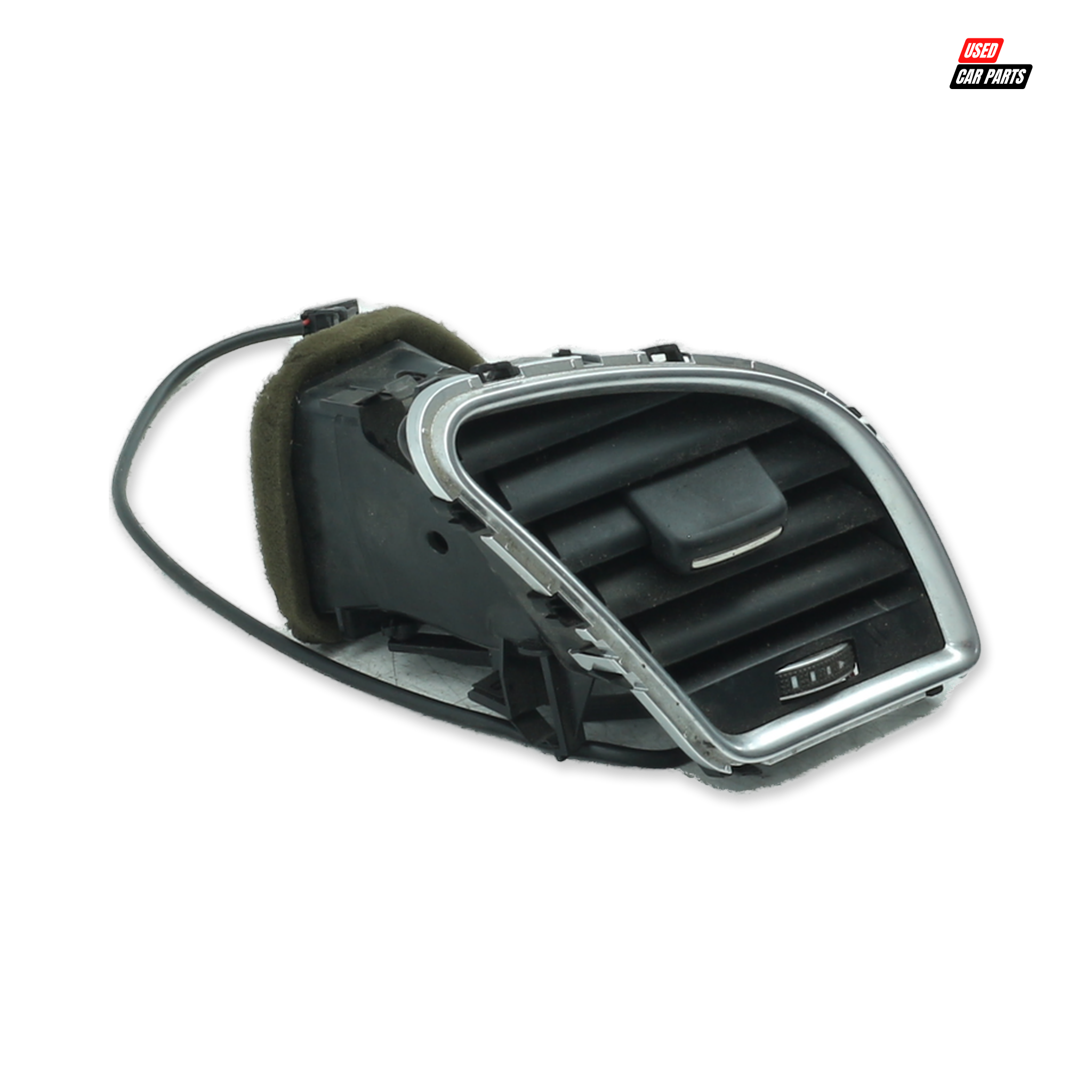 Used Passengers Side Air Vent (Part Number 8T2820902) for 2009 Audi A5 S5 Quattro