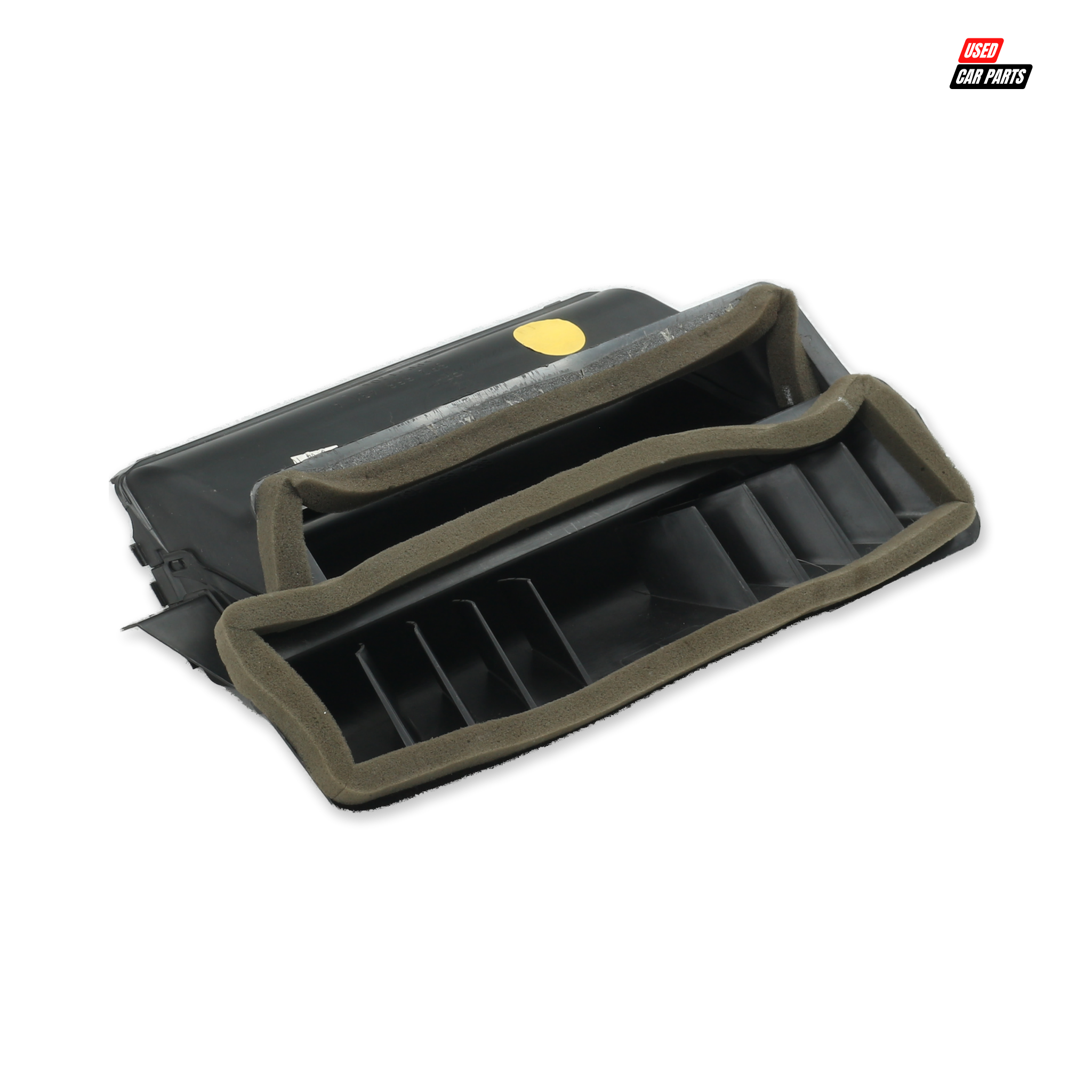 Used AUDI Q5 2010 Center Defrost Air Duct (Part Number 8R2858431A)