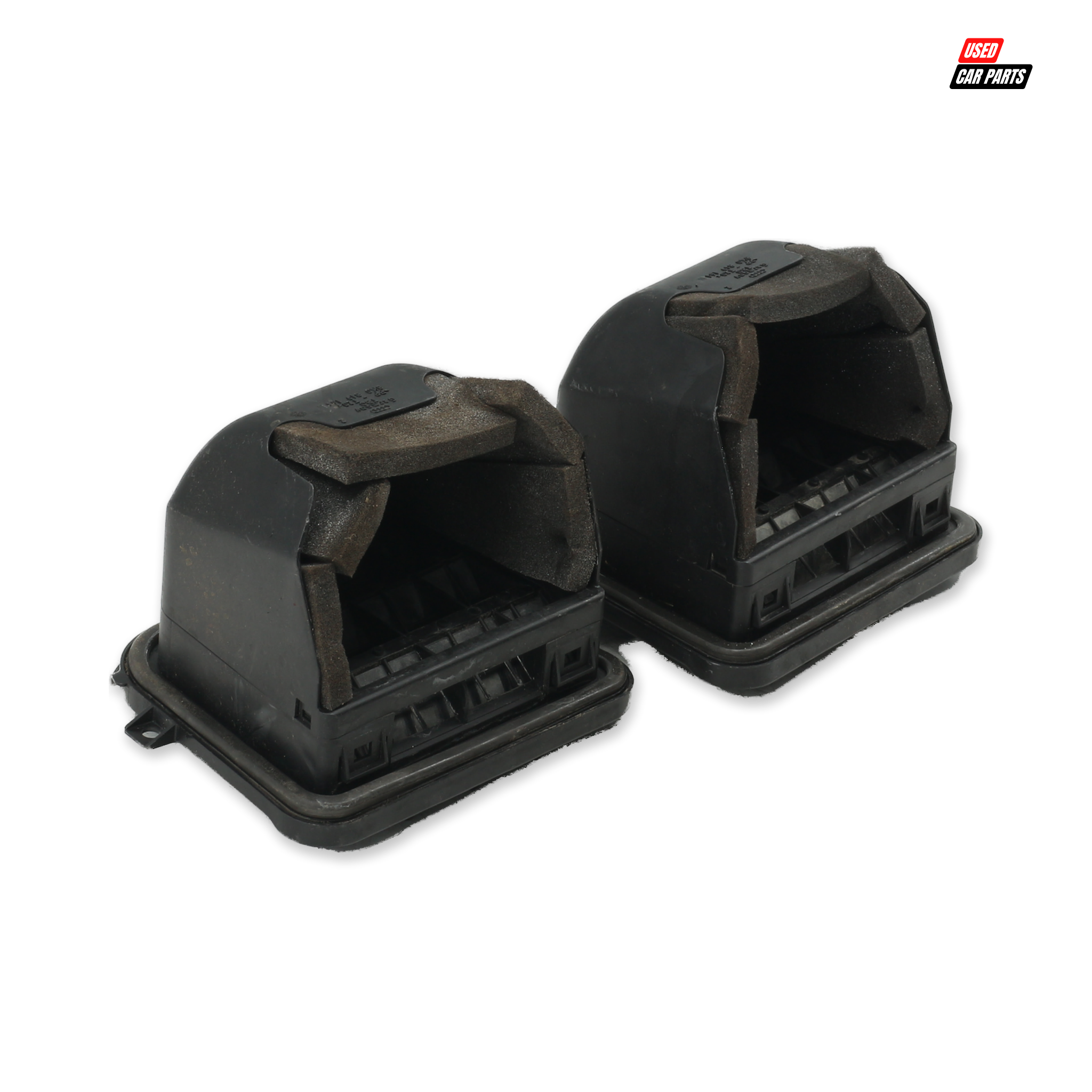 Used Rear Trunk Air Vent (Part Number 8K0819161B) for 2010 AUDI Q5 2.0 T FSI QUATTRO S TRONIC
