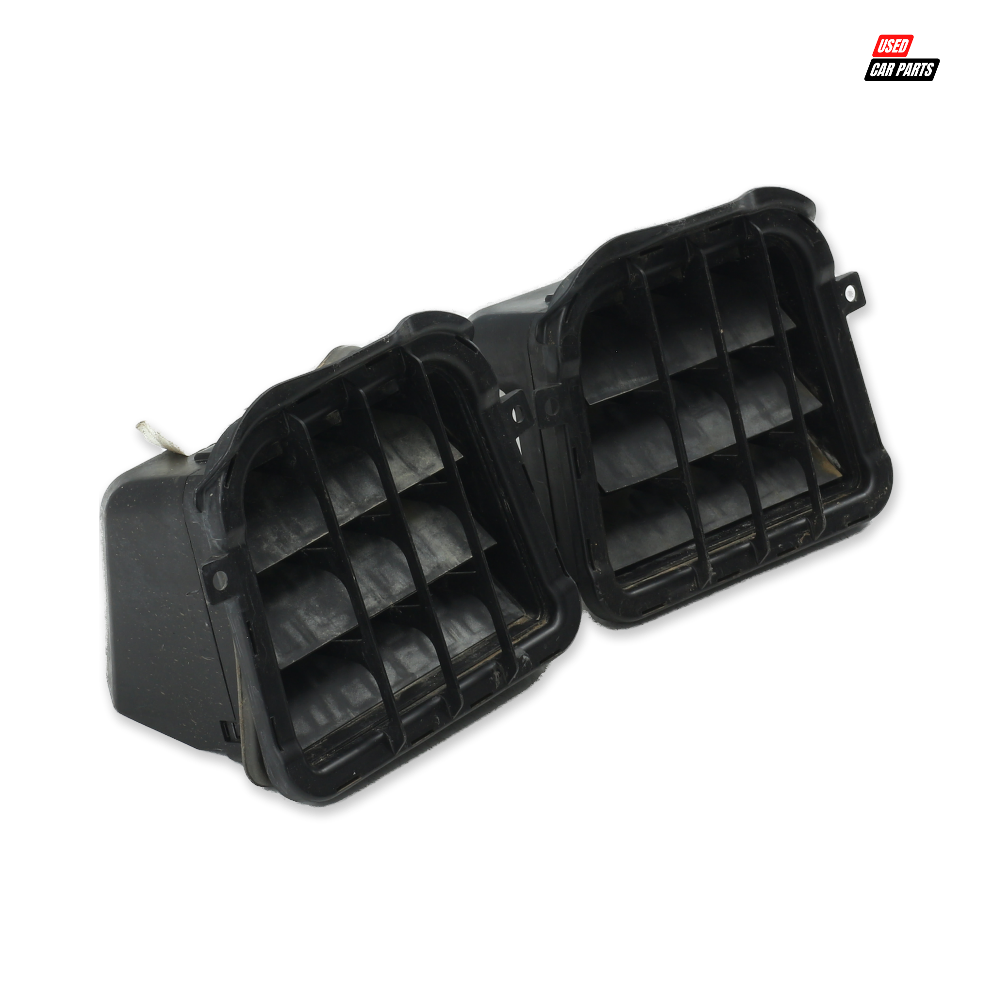 Used Rear Trunk Air Vent (Part Number 8K0819161B) for 2010 AUDI Q5 2.0 T FSI QUATTRO S TRONIC