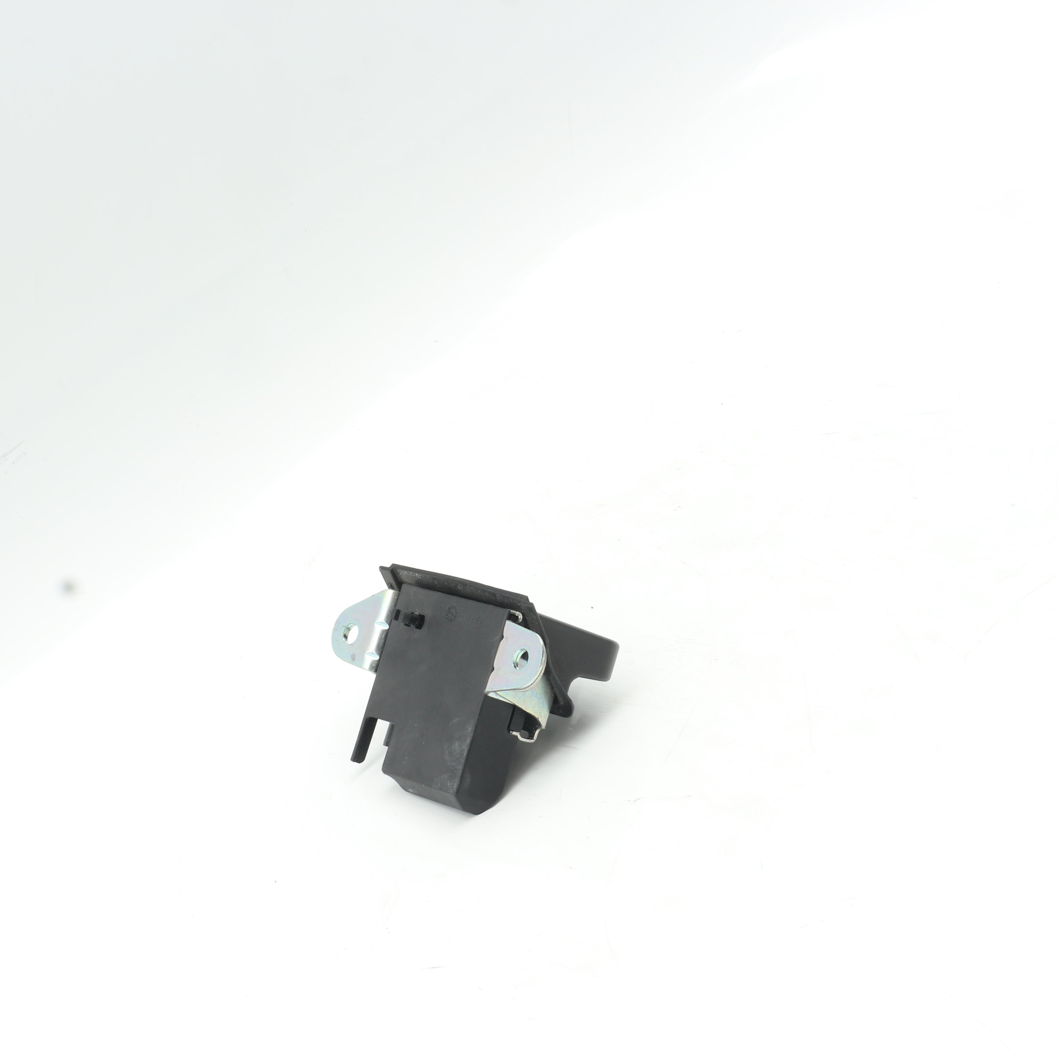 Used VOLKSWAGEN POLO 1.2 TRENDLINE DSG Boot Lid Tailgate Locking Mechanism - OEM Part 2G6827505