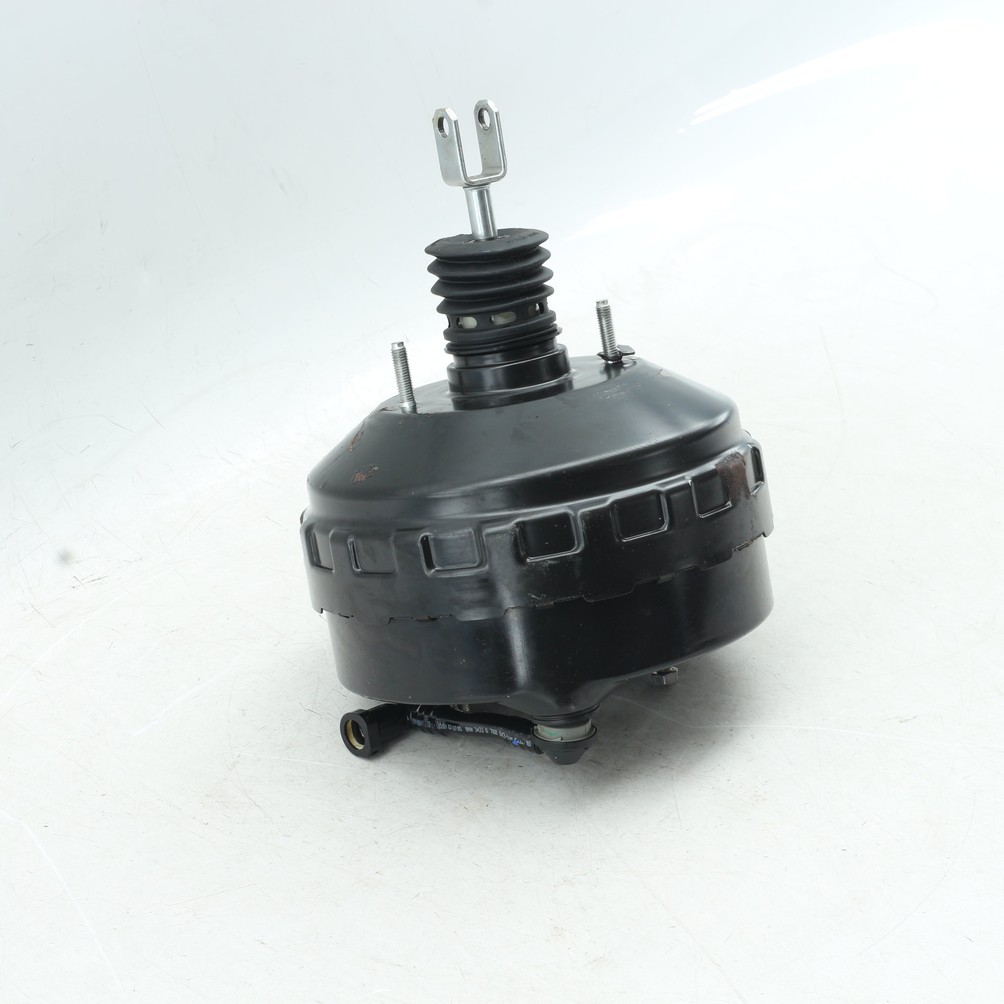 Used BMW 320i A/T (E90) brake booster - 29675945004