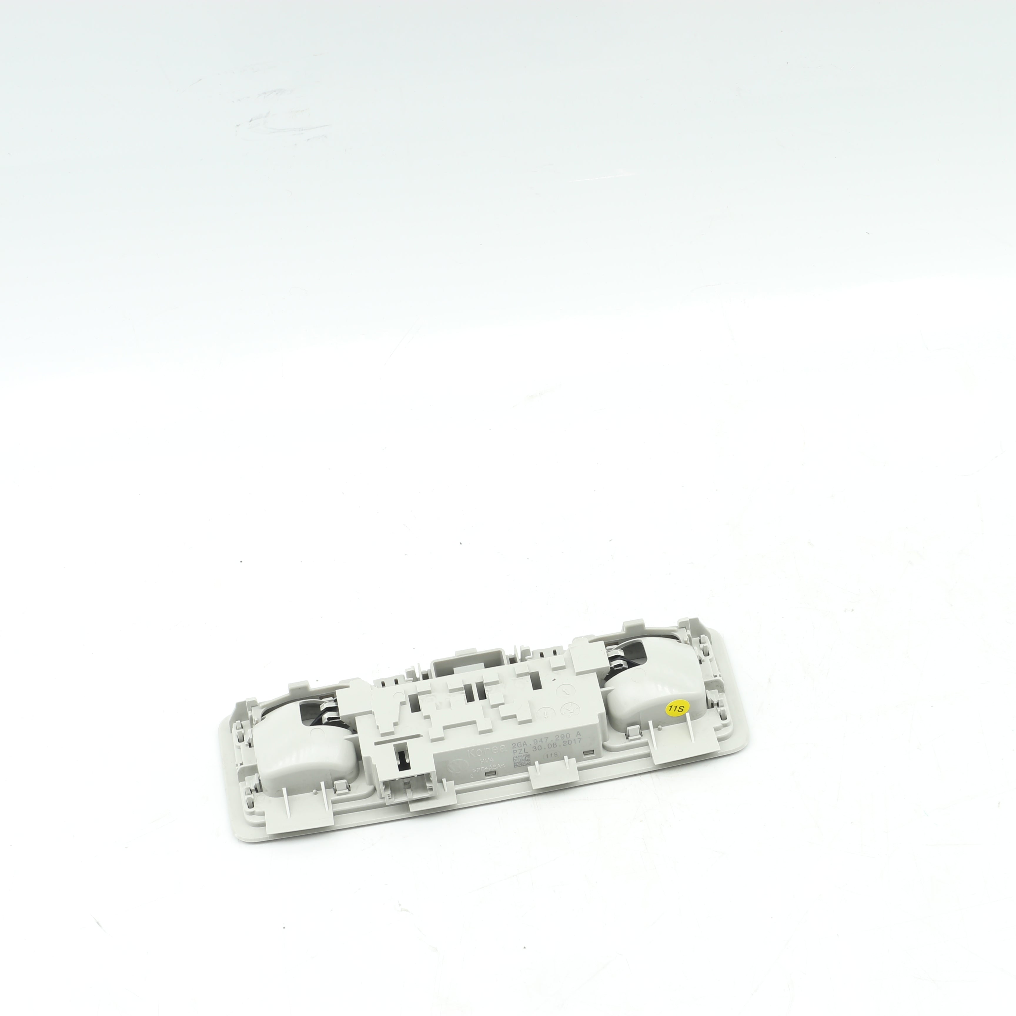 Used VOLKSWAGEN POLO 1.2 TRENDLINE DSG Center Roof Light - OEM Part 2GA947290A