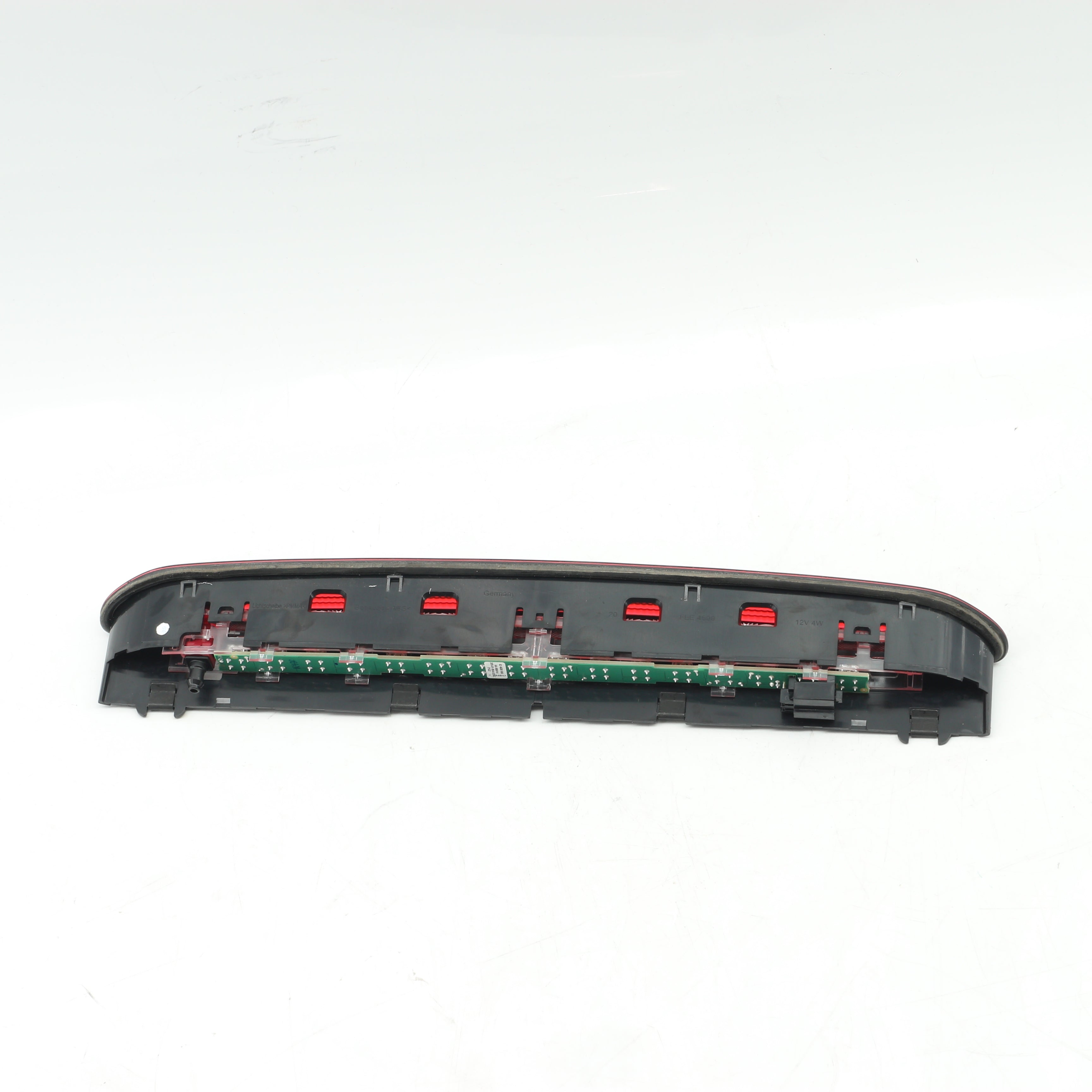 Used VOLKSWAGEN POLO 1.2 TRENDLINE DSG Center Tail Light - OEM Part 5G0945087B