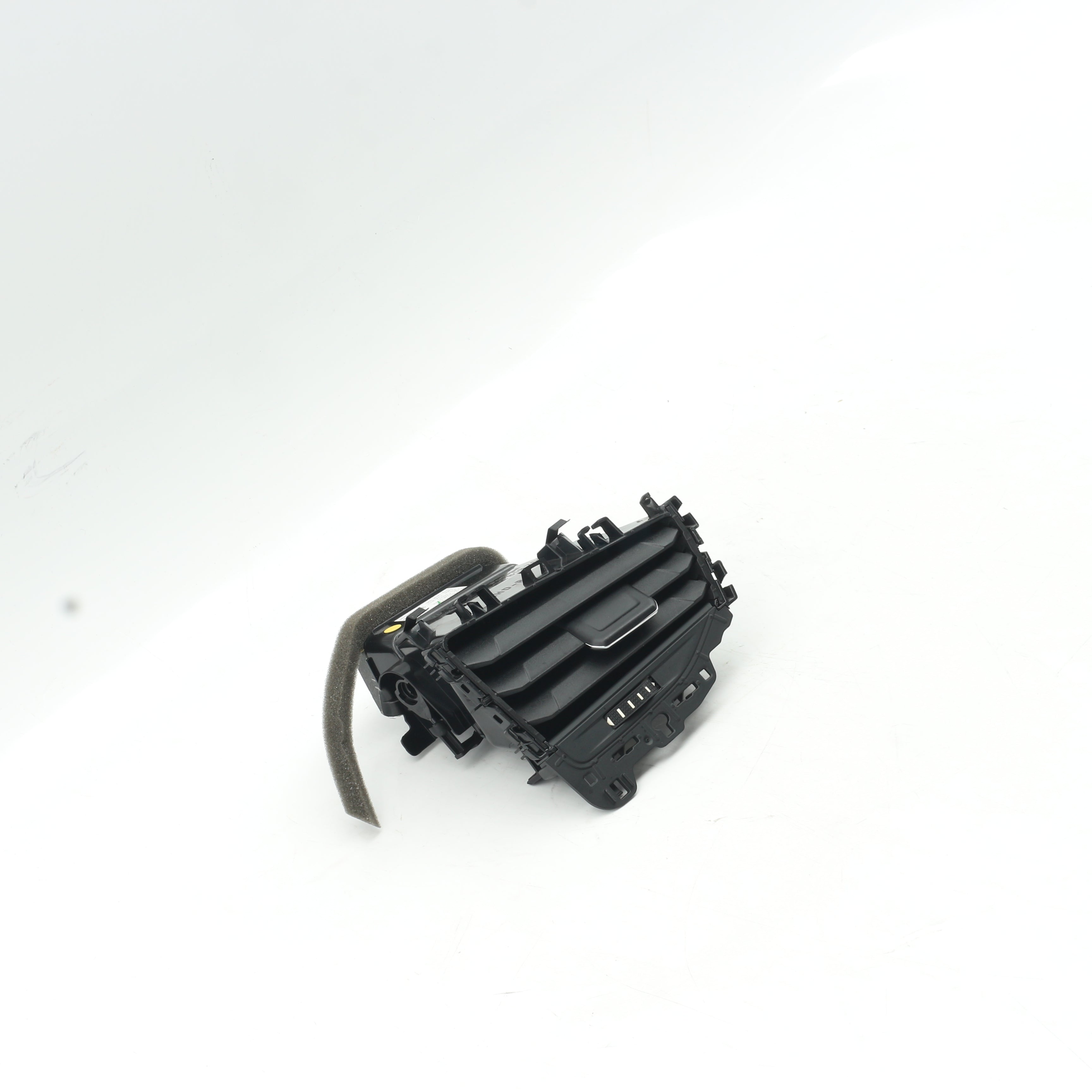Used VOLKSWAGEN POLO 1.2 TRENDLINE DSG 2G2819704 Dashboard Air Vent