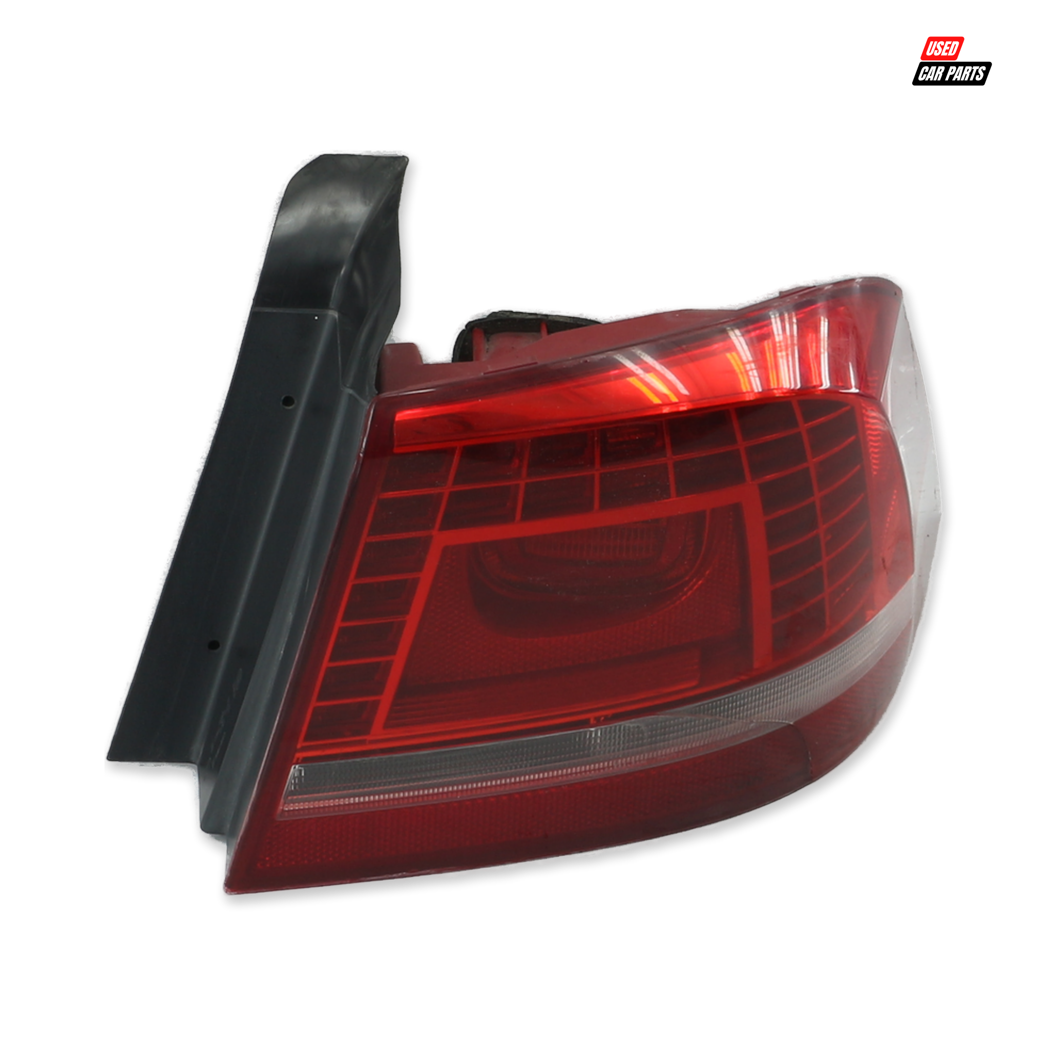 Drivers Side Tail Light (Part Number 3AE945310) for 2015 VOLKSWAGEN PASSAT 1.4 TSI COMFORTLINE DSG