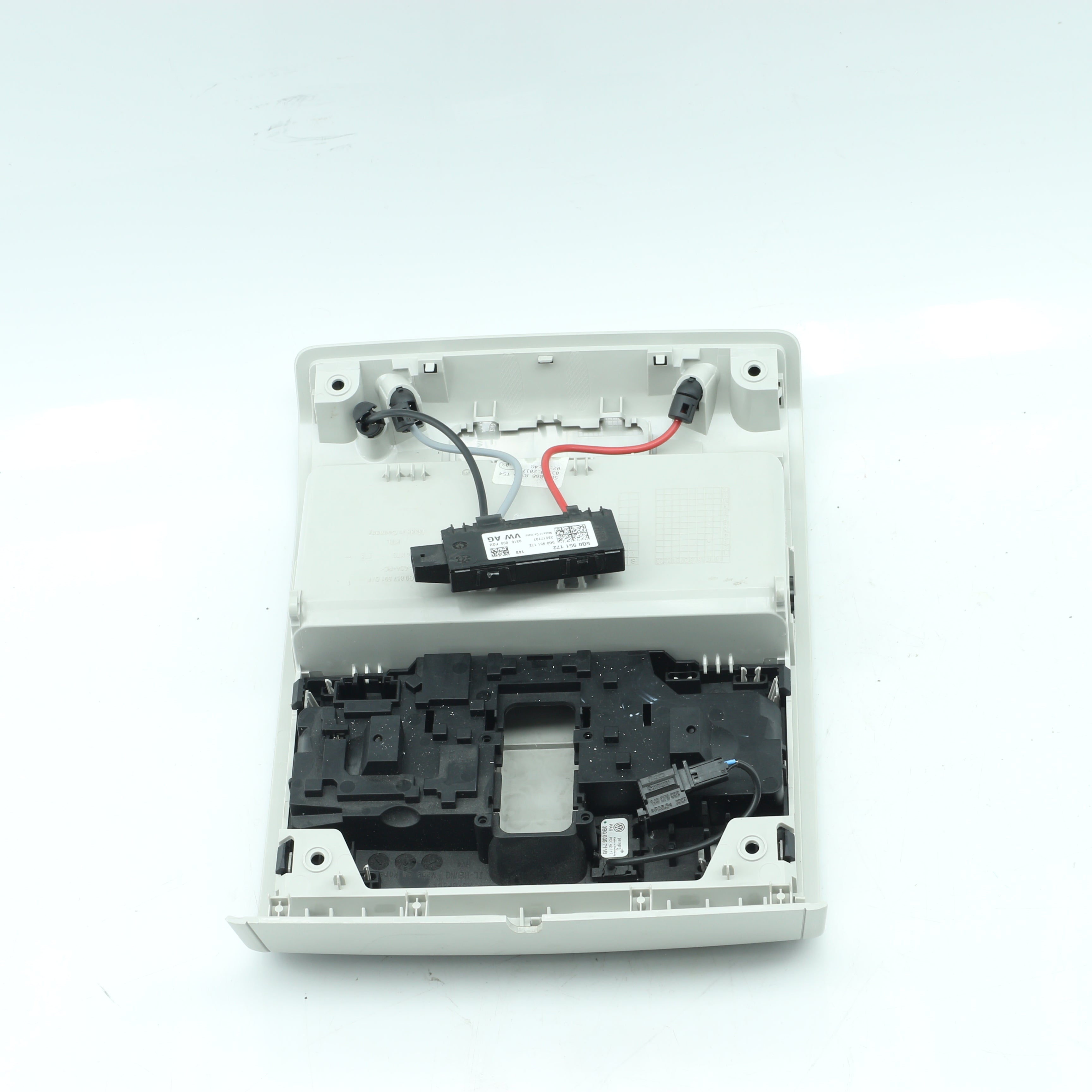 Used VOLKSWAGEN POLO 1.2 TRENDLINE DSG Front Roof Light - OEM Part 5G0867591D
