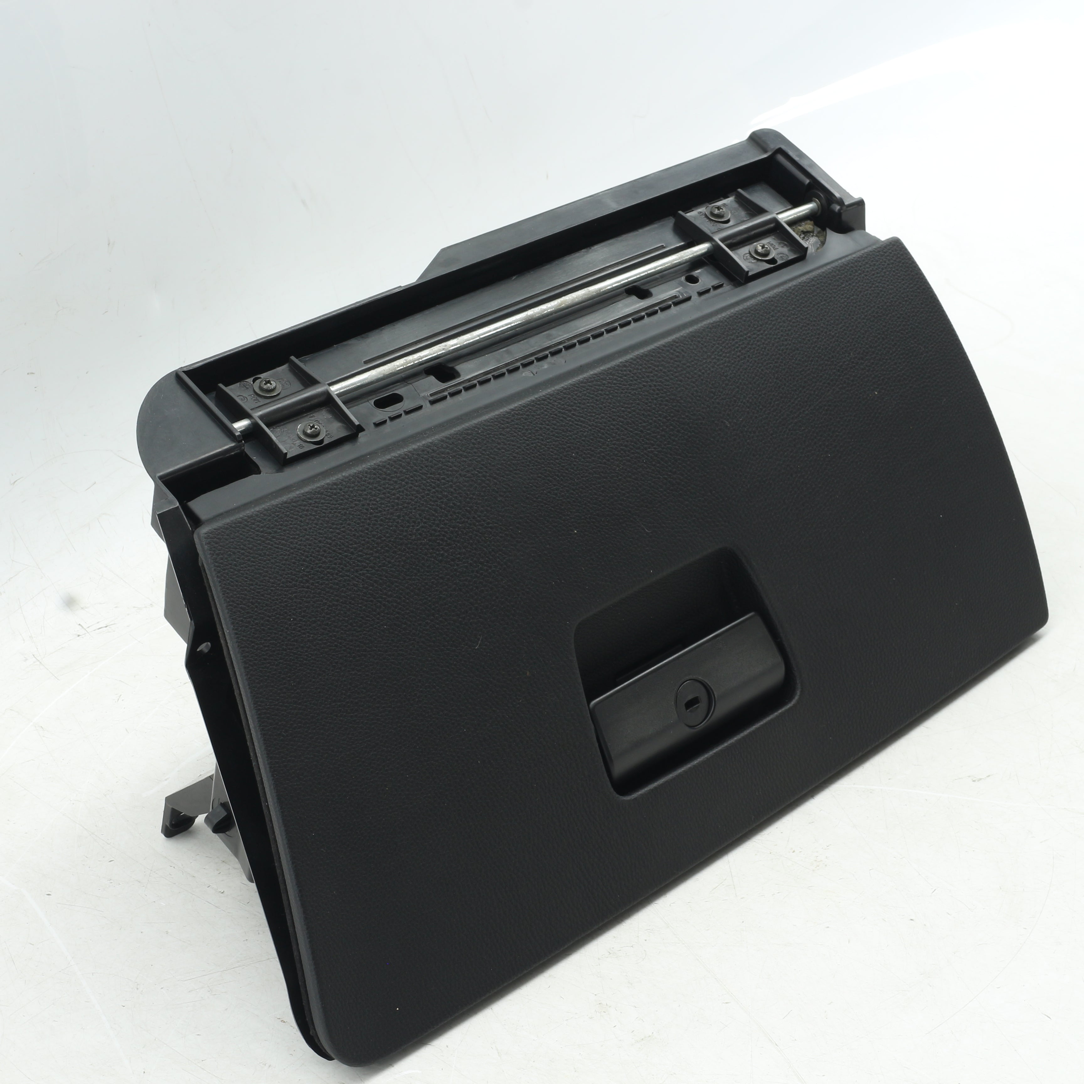Used BMW 320i A/T (E90) glovebox - 51167078187
