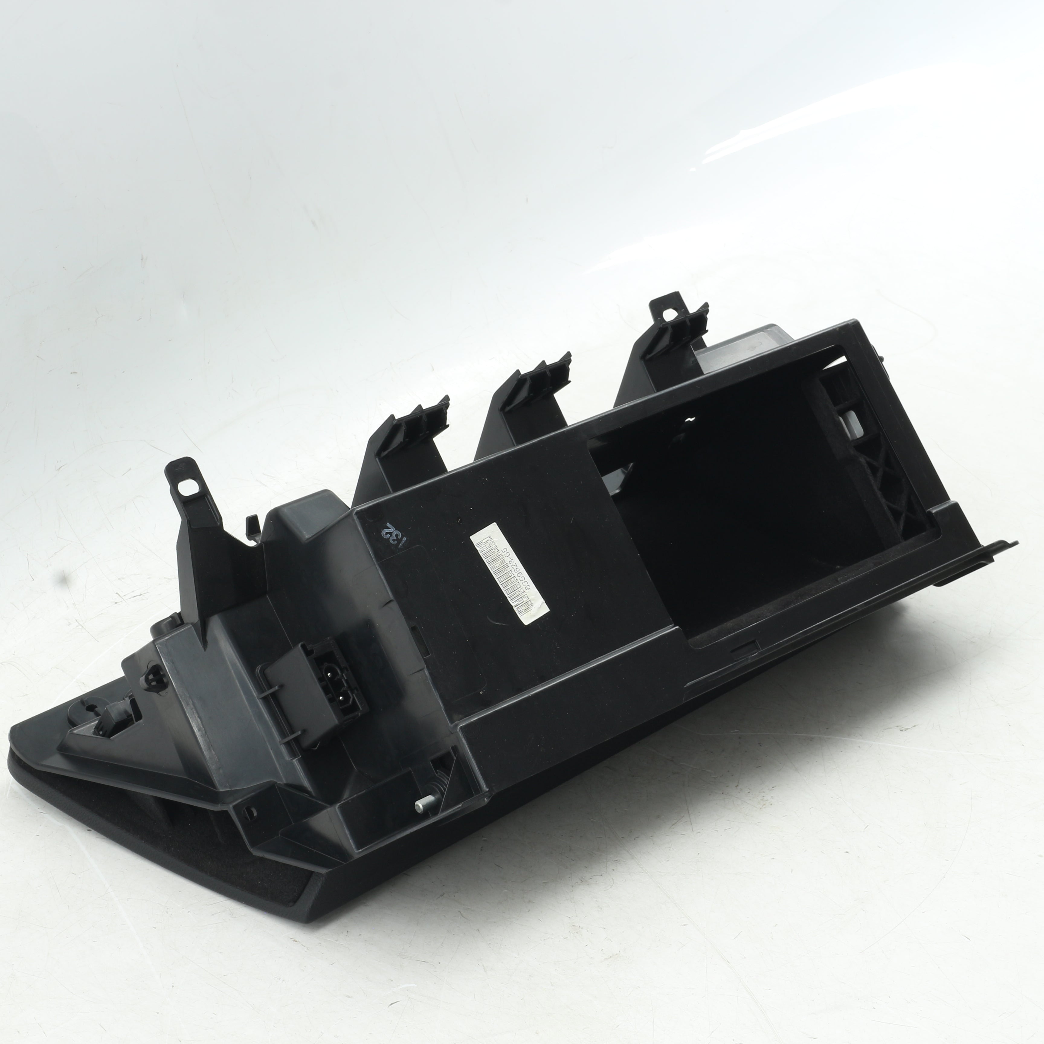 Used BMW 320i A/T (E90) glovebox - 51167078187