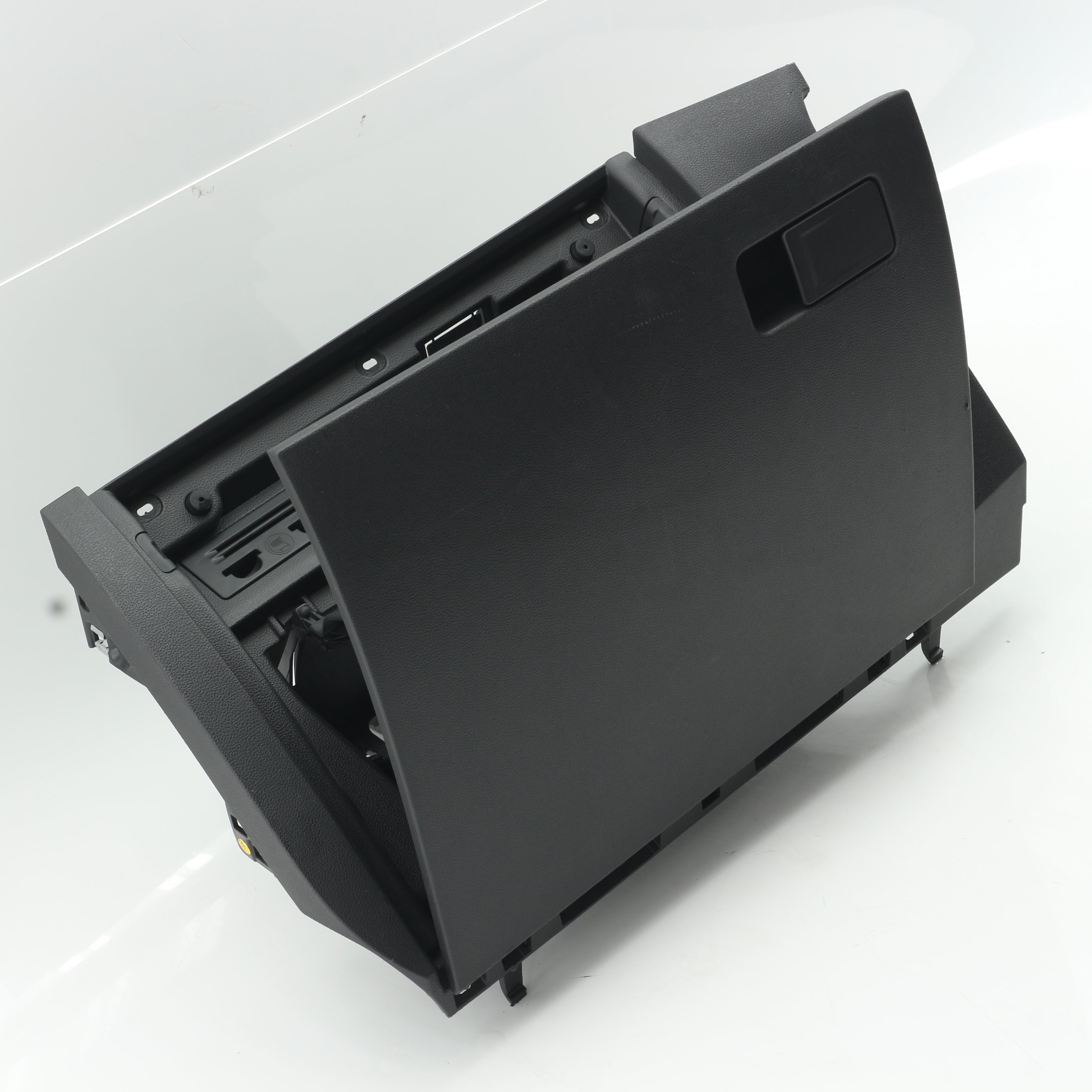 Used VOLKSWAGEN POLO 1.2 TRENDLINE DSG Glovebox - OEM Part 2GS857101A