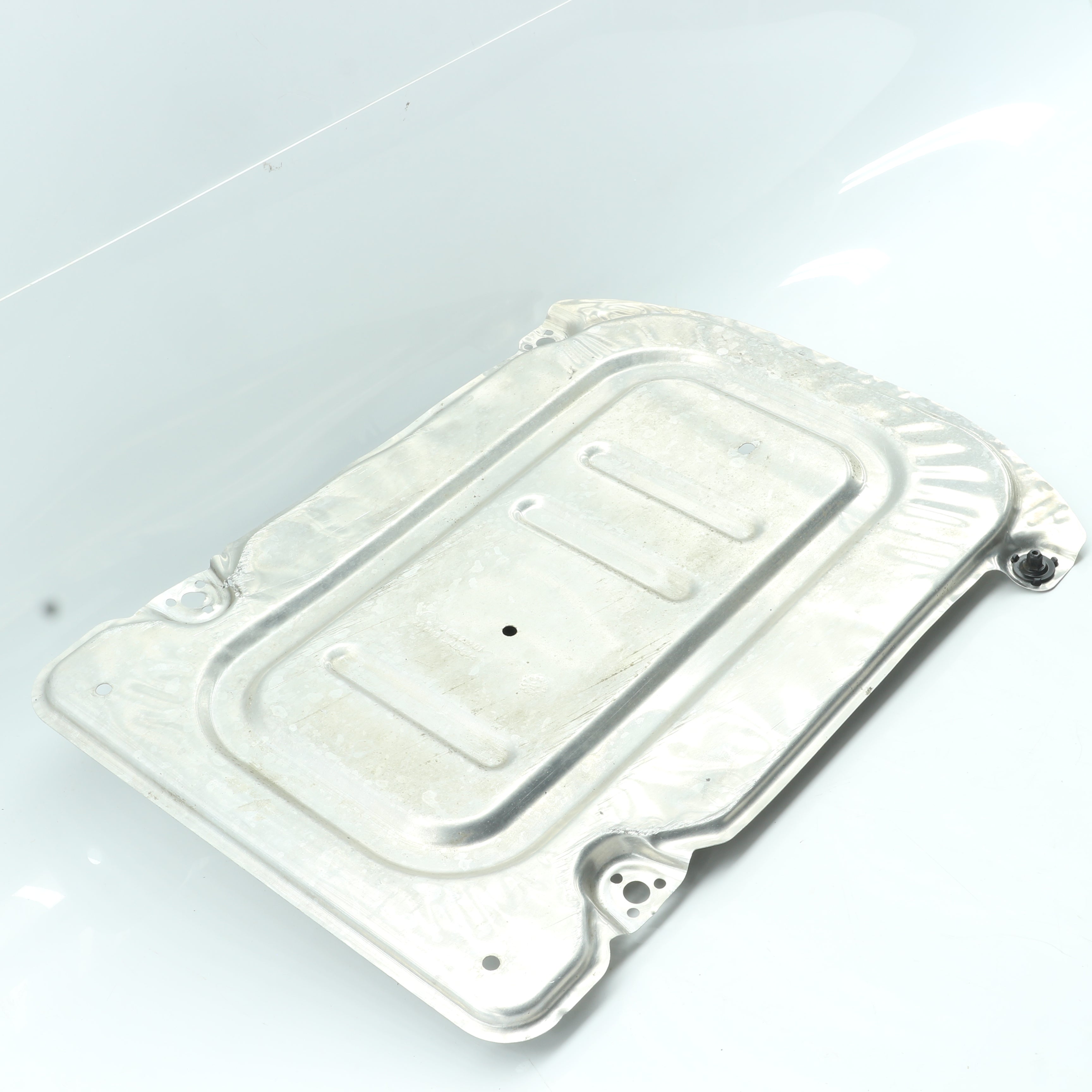 Used VOLKSWAGEN POLO 1.2 TRENDLINE DSG Heat Shield Plate - OEM Part 2Q082522901