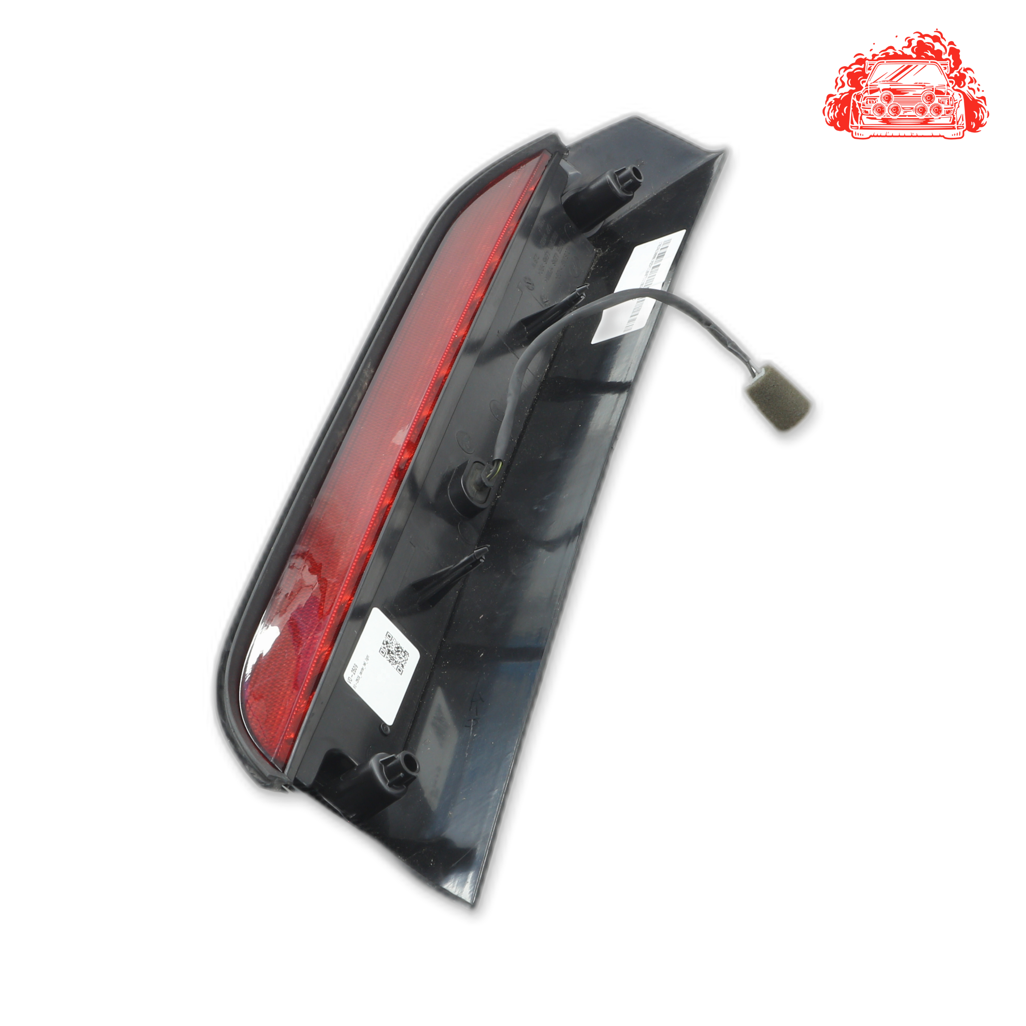 Used Mahindra Tuv300 T8 Center Tail Light
