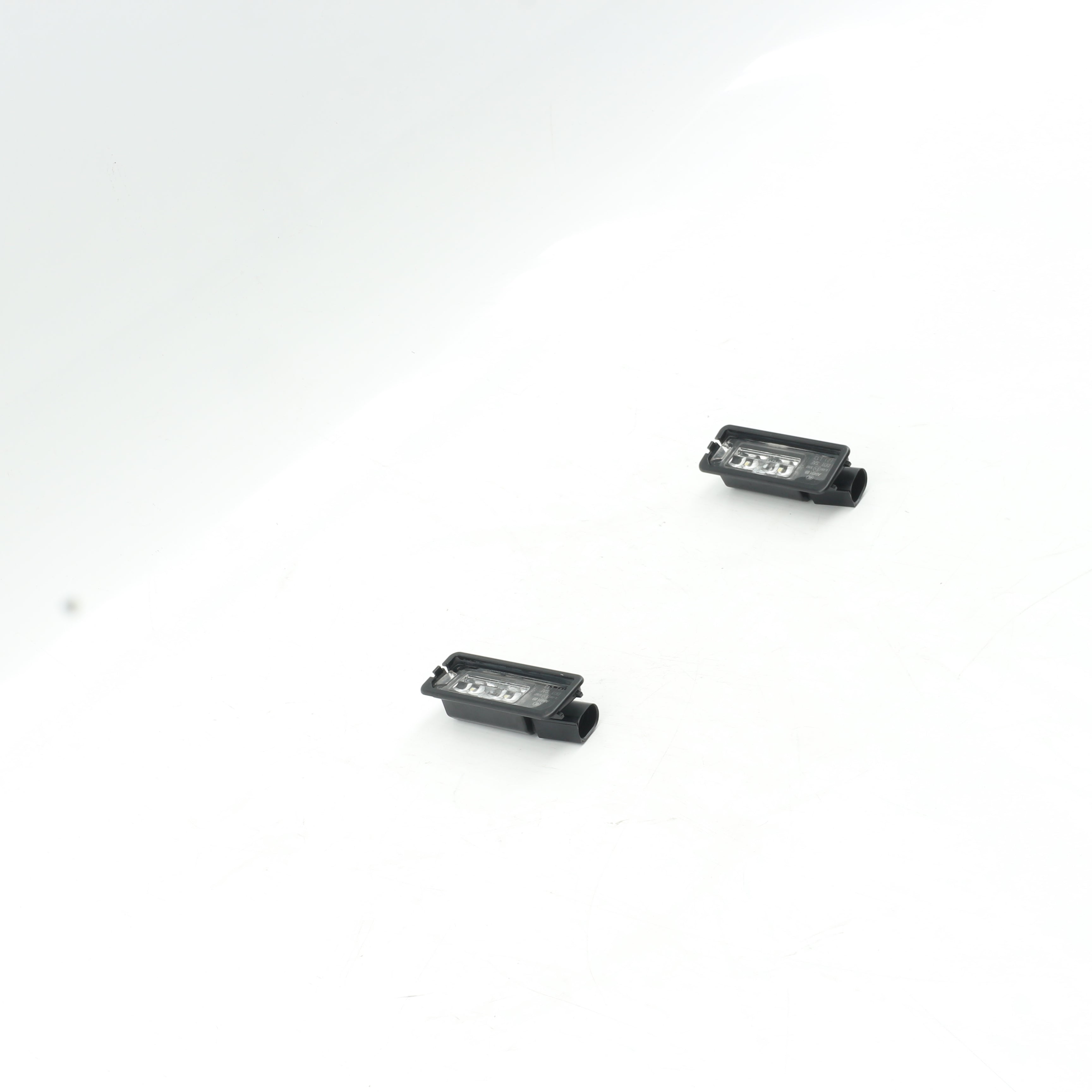Used VOLKSWAGEN POLO 1.2 TRENDLINE DSG Number Plate Lights - OEM Part 1K8943021D