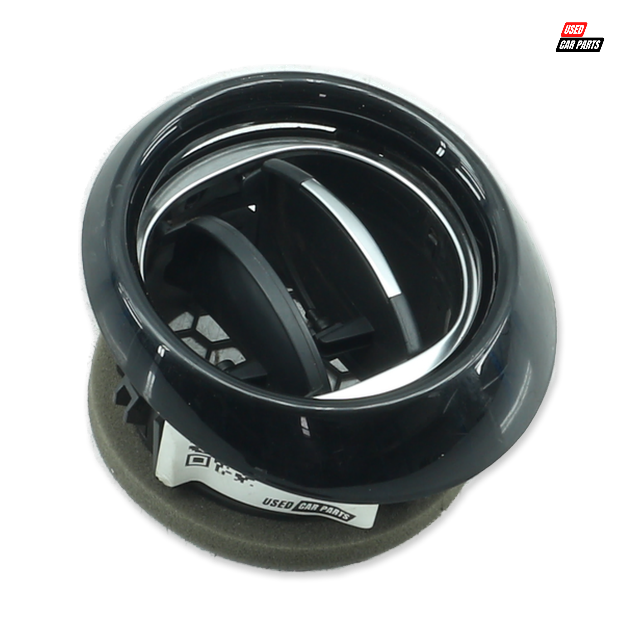 Used Passengers Side Air Vent (Part Number 687608143R) for 2016 RENAULT CLIO IV 900 T GT-LINE 5DR (66KW)