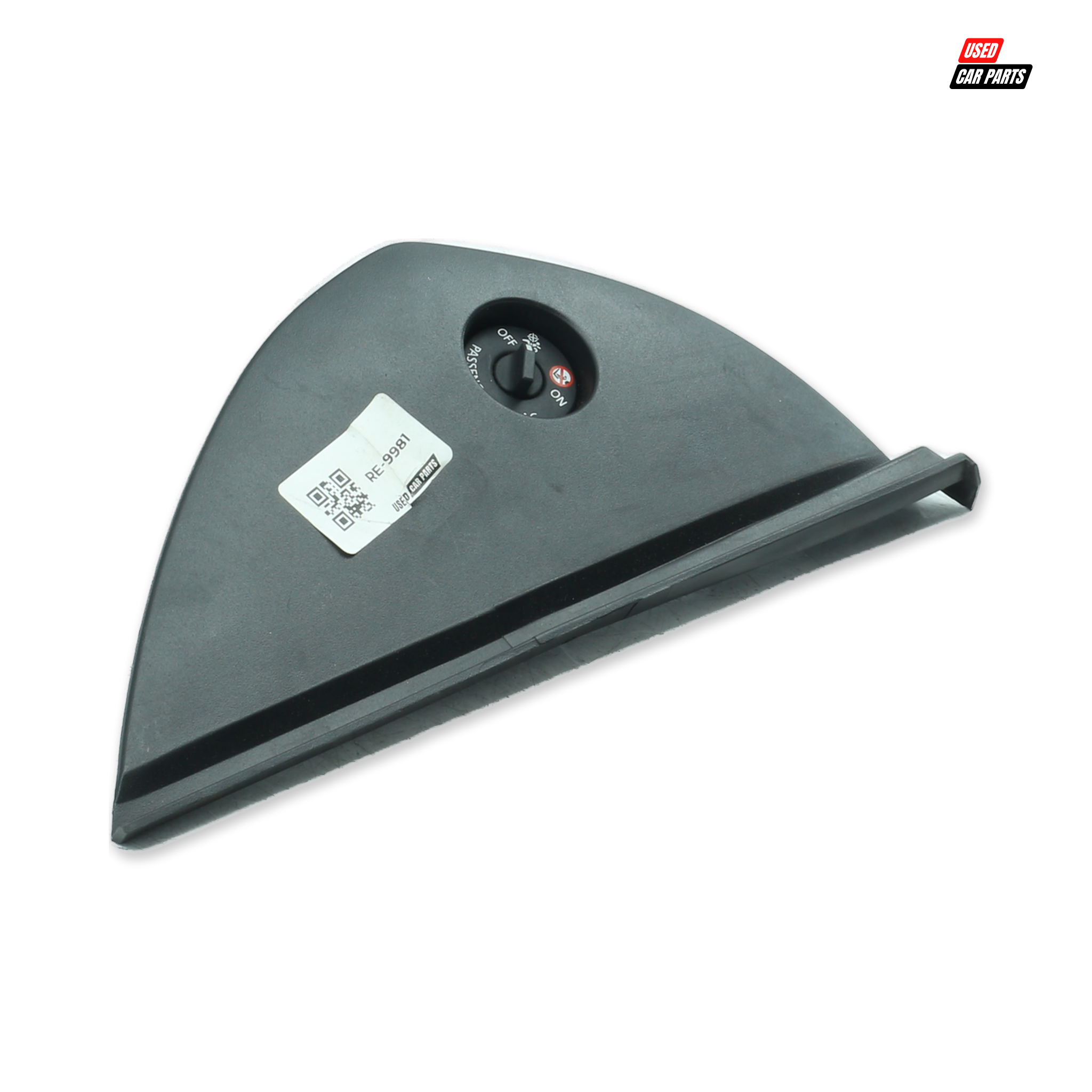 Used Passengers Side Dashboard Side End Trim (Part Number 698209511R) for RENAULT CAPTUR