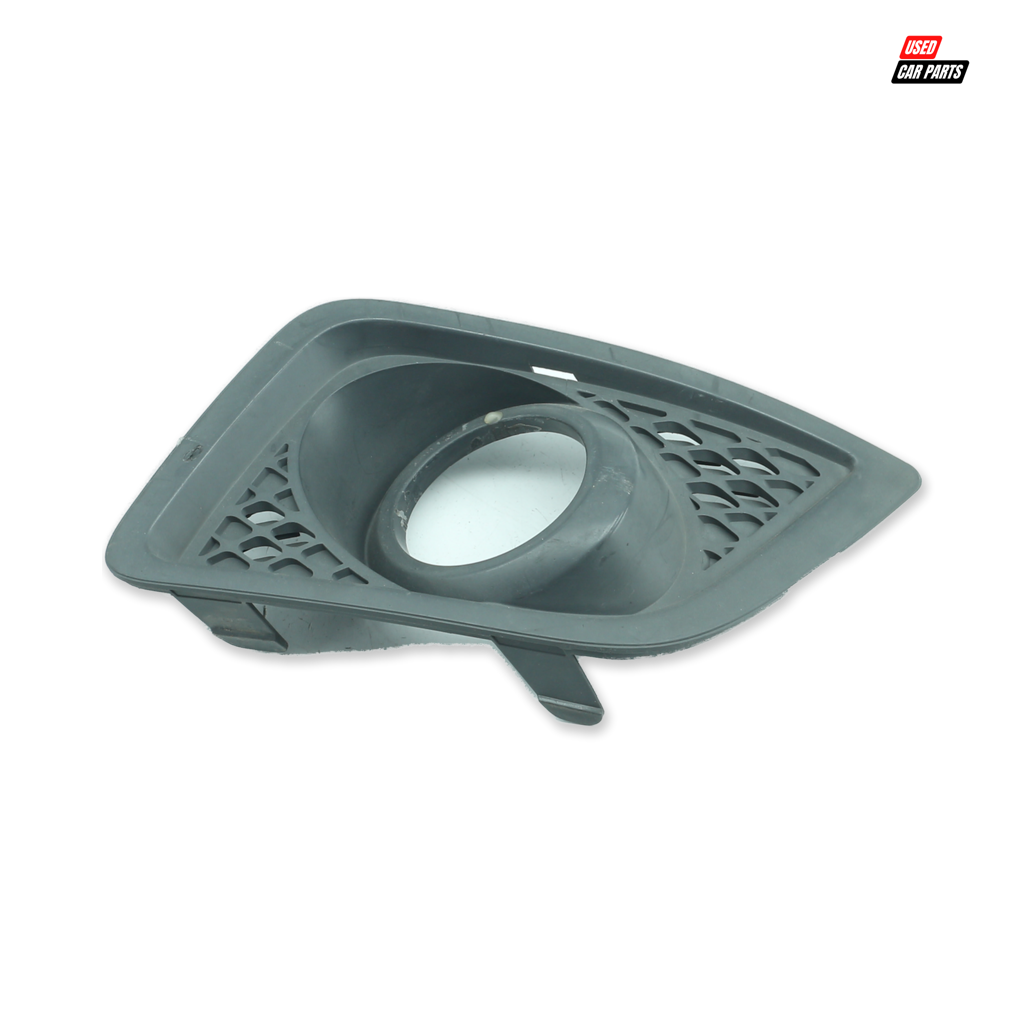 Passengers Side Fog Light Grill (Part Number 6S6119953) for FORD FIESTA 1.4i TREND 3Dr Silver 2006 - Used