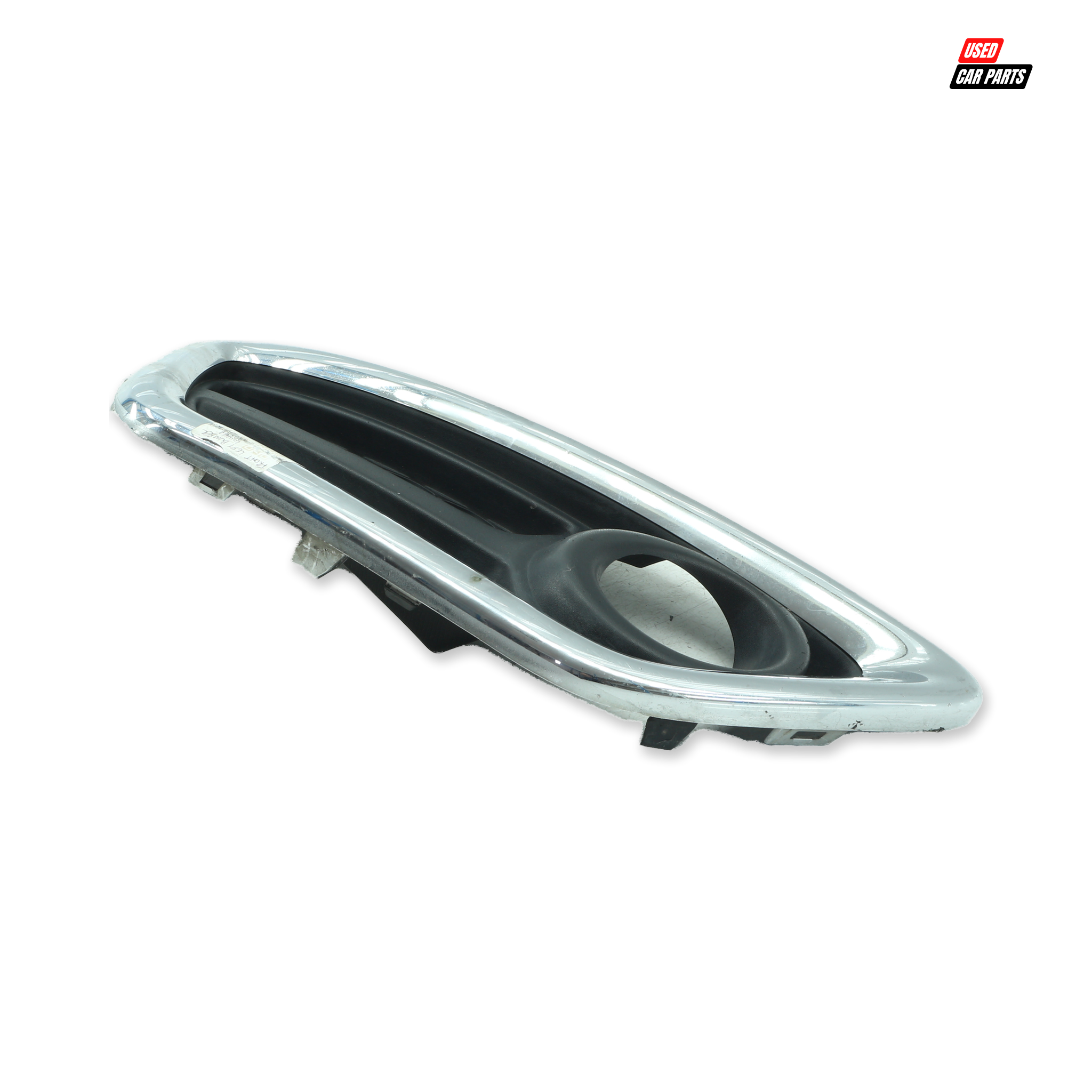 Used Passengers Side Fog Light Grill (Part Number 620752406R) for 2015 RENAULT CAPTUR 900T