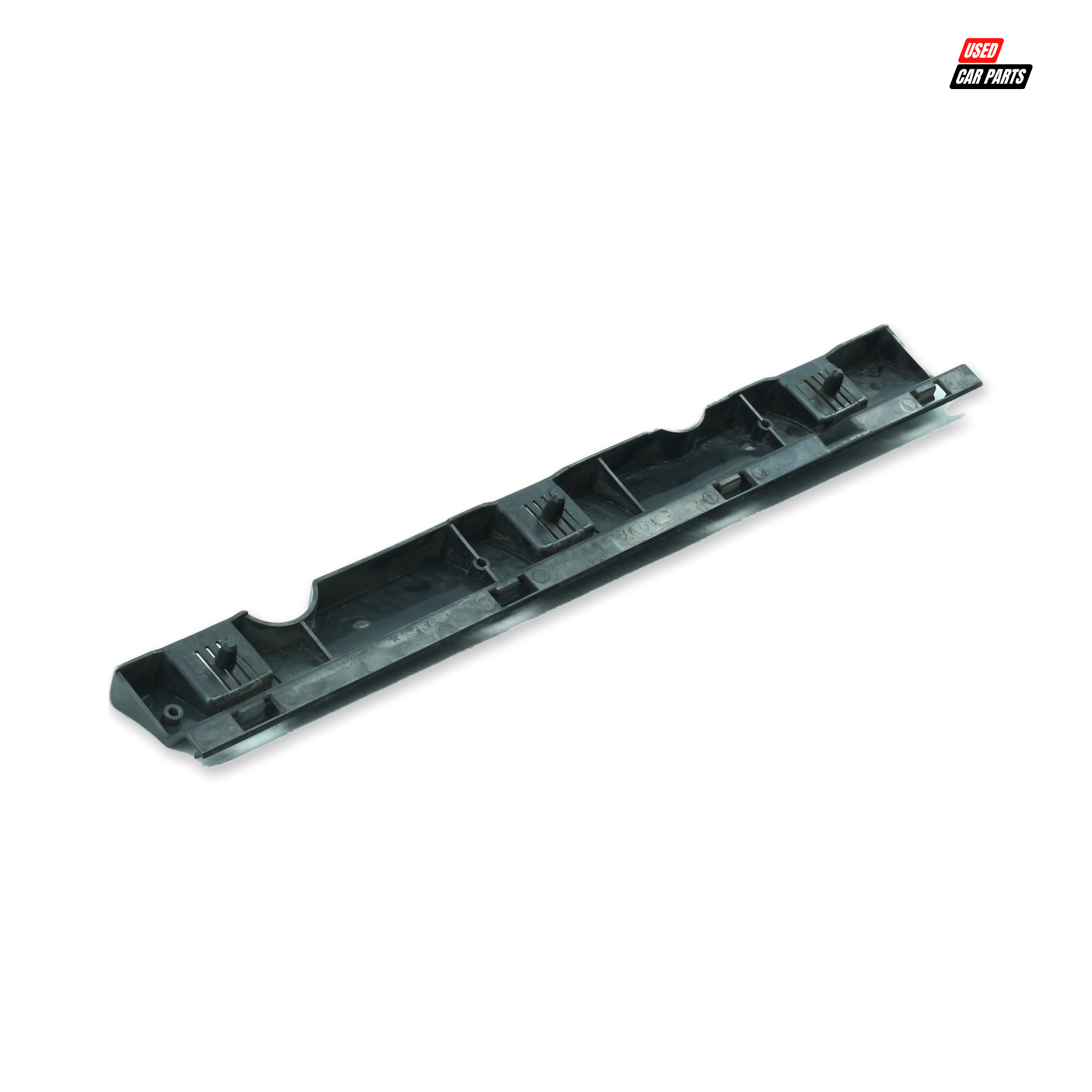 Used BMW Passenger Side Sideskirt Bracket (51777202657) - Salvage Yard