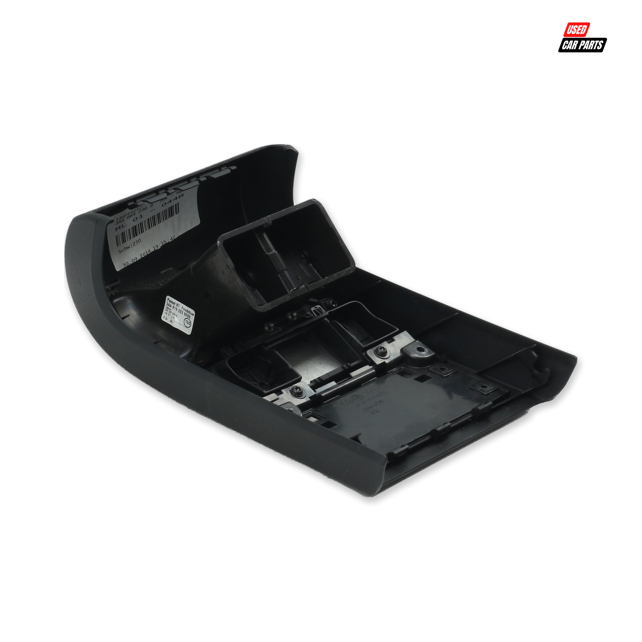 Used Rear Center Console Air Vent (Part Number 3C0907815) for 2015 VOLKSWAGEN PASSAT