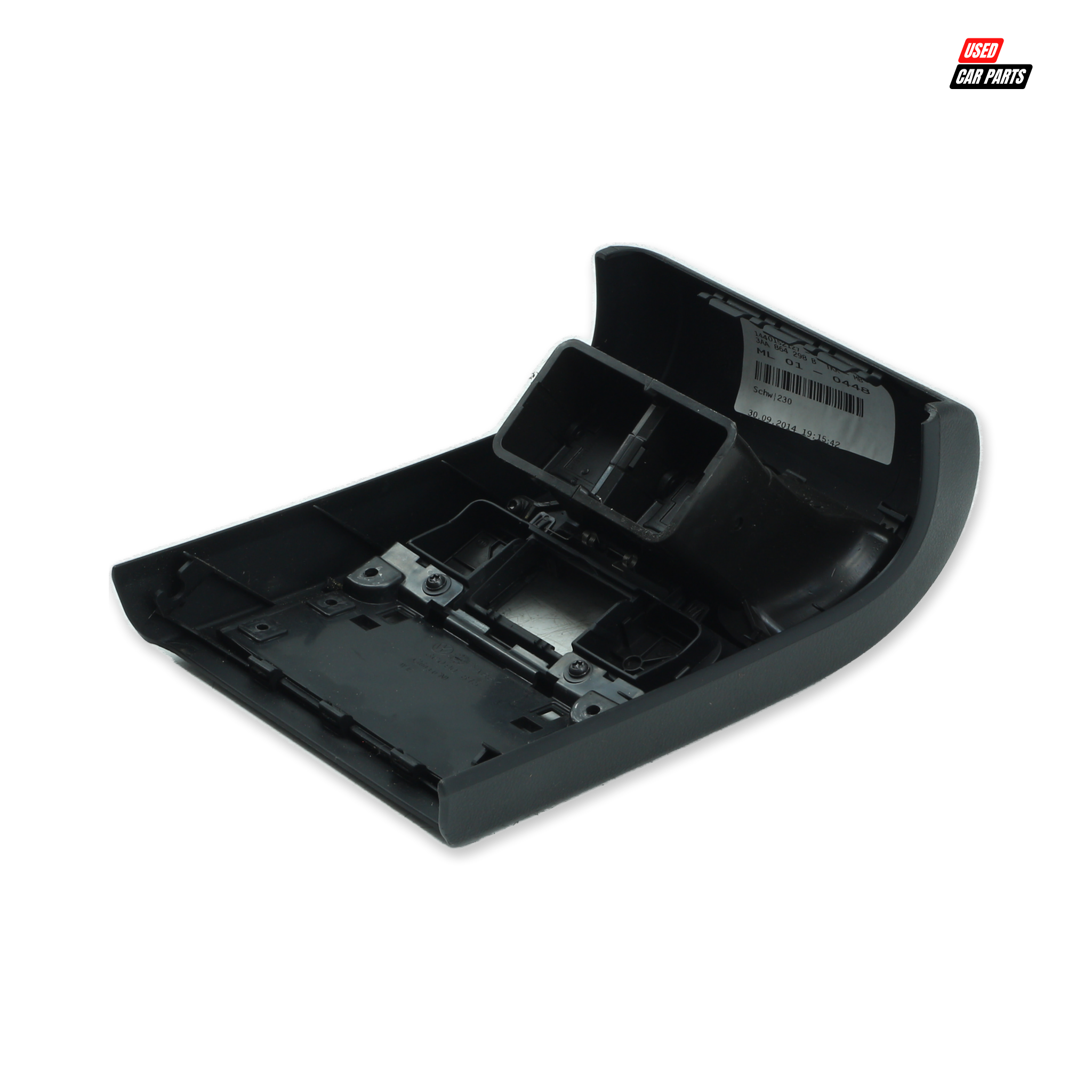 Used Rear Center Console Air Vent (Part Number 3C0907815) for 2015 VOLKSWAGEN PASSAT