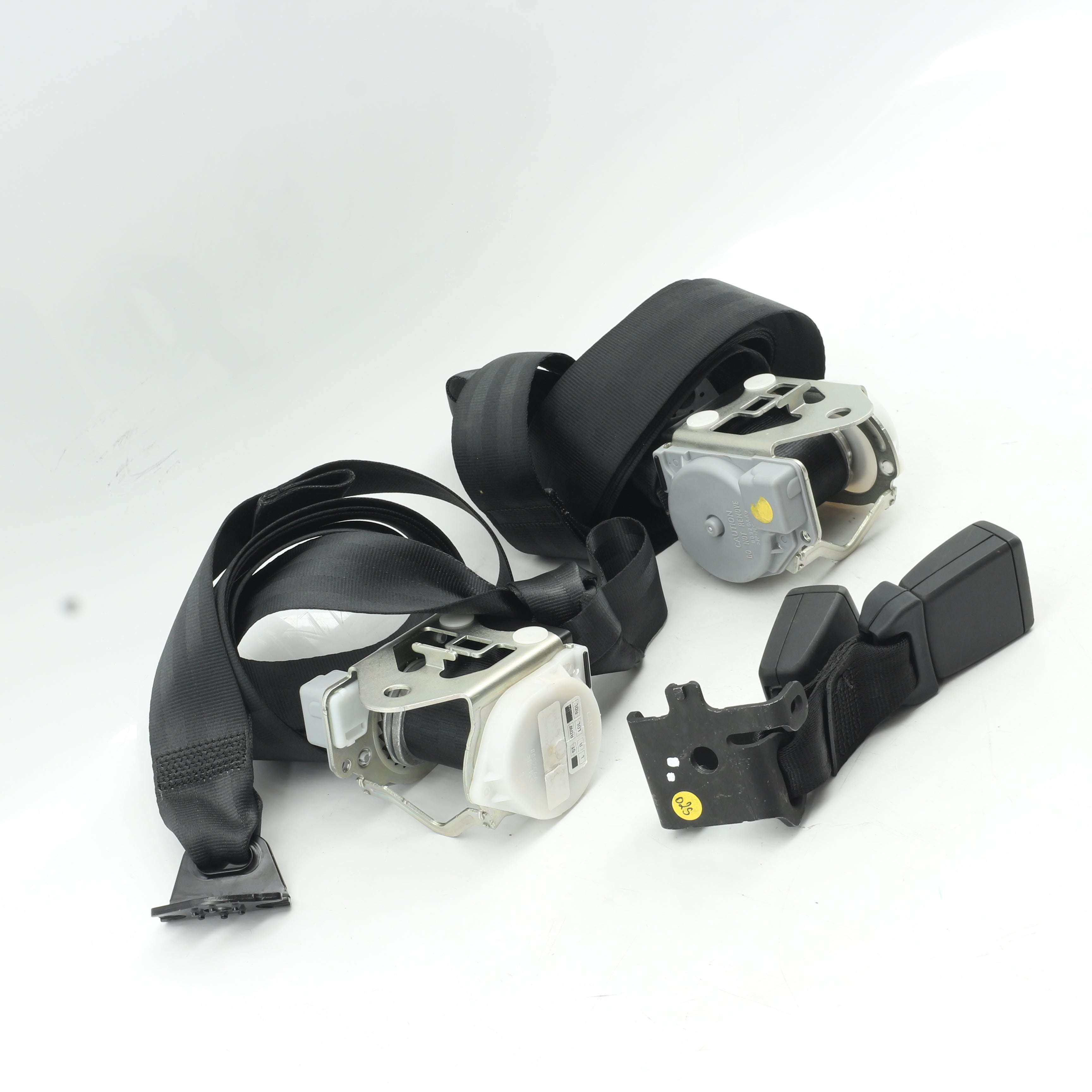 Used VOLKSWAGEN POLO 1.2 TRENDLINE DSG Rear Non Pretensioner Seat Belt Set - OEM Part 80920AA5,80924AA