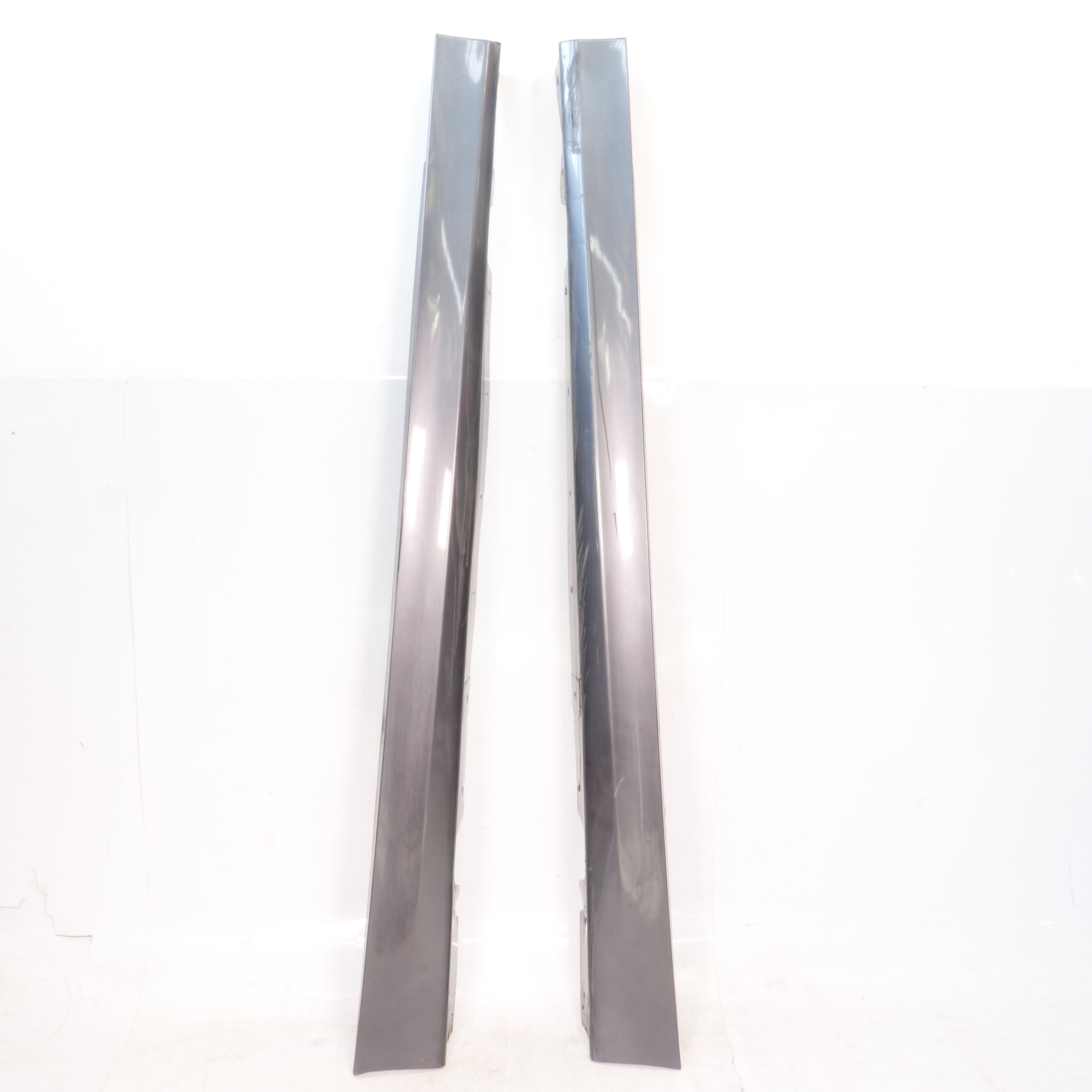 Used BMW 320i A/T (E90) side skirts (set) - 51717062297,51717062298
