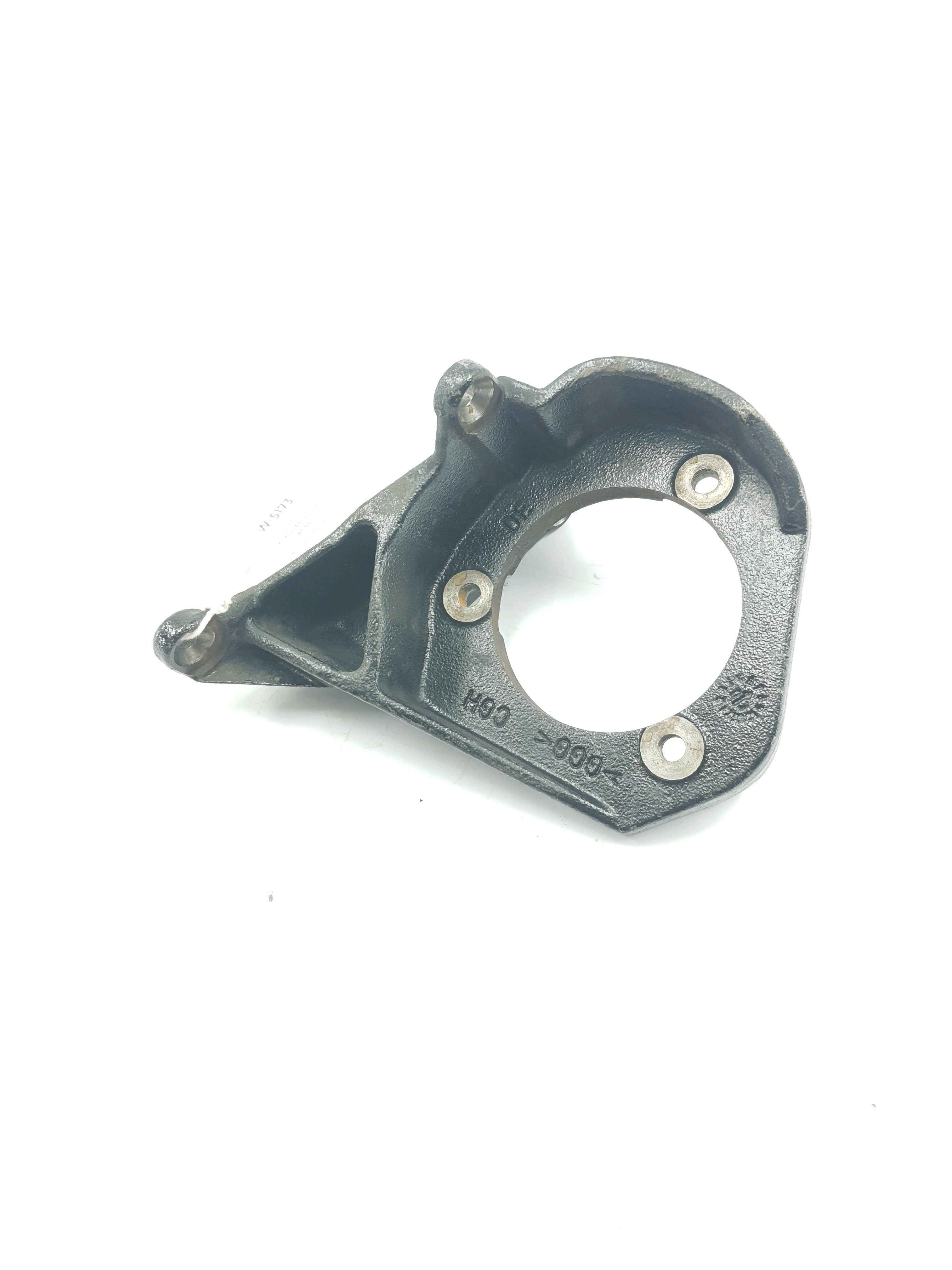 2000 VOLKSWAGEN PASSAT Drive Shaft Mount Bracket