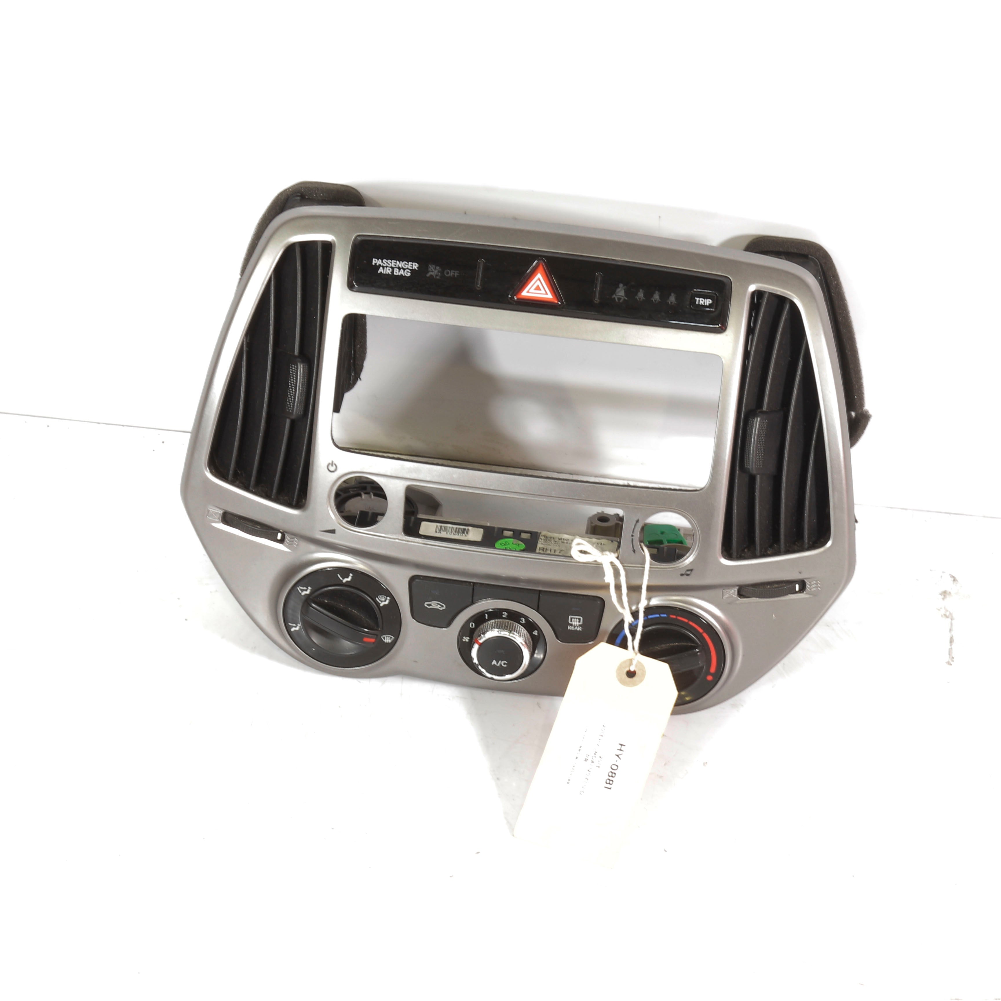 Hyundai I20 Fluid PB 2013 Radio Panel