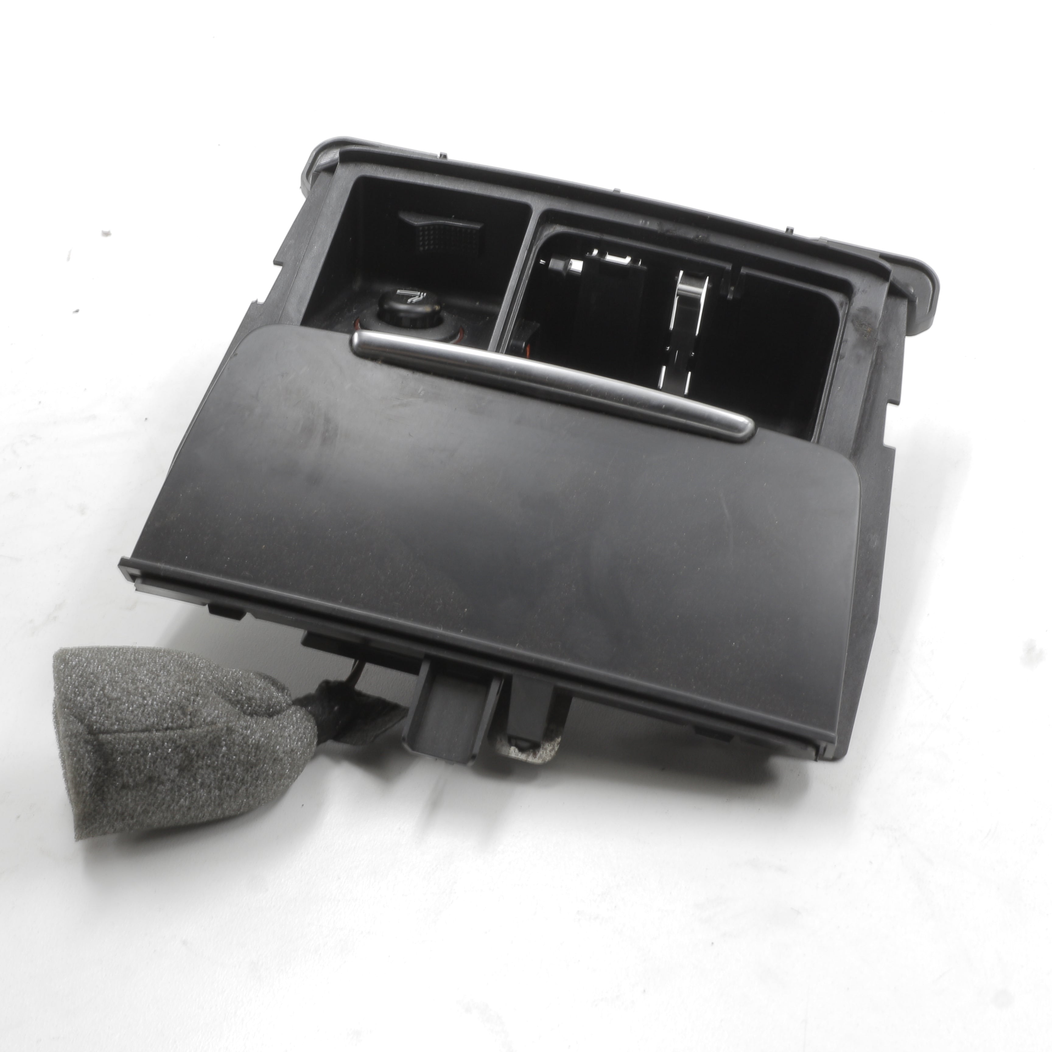 Audi A4 (Pre-Facelift) B8 (Type 8K) 2.0 TFSI Ashtray