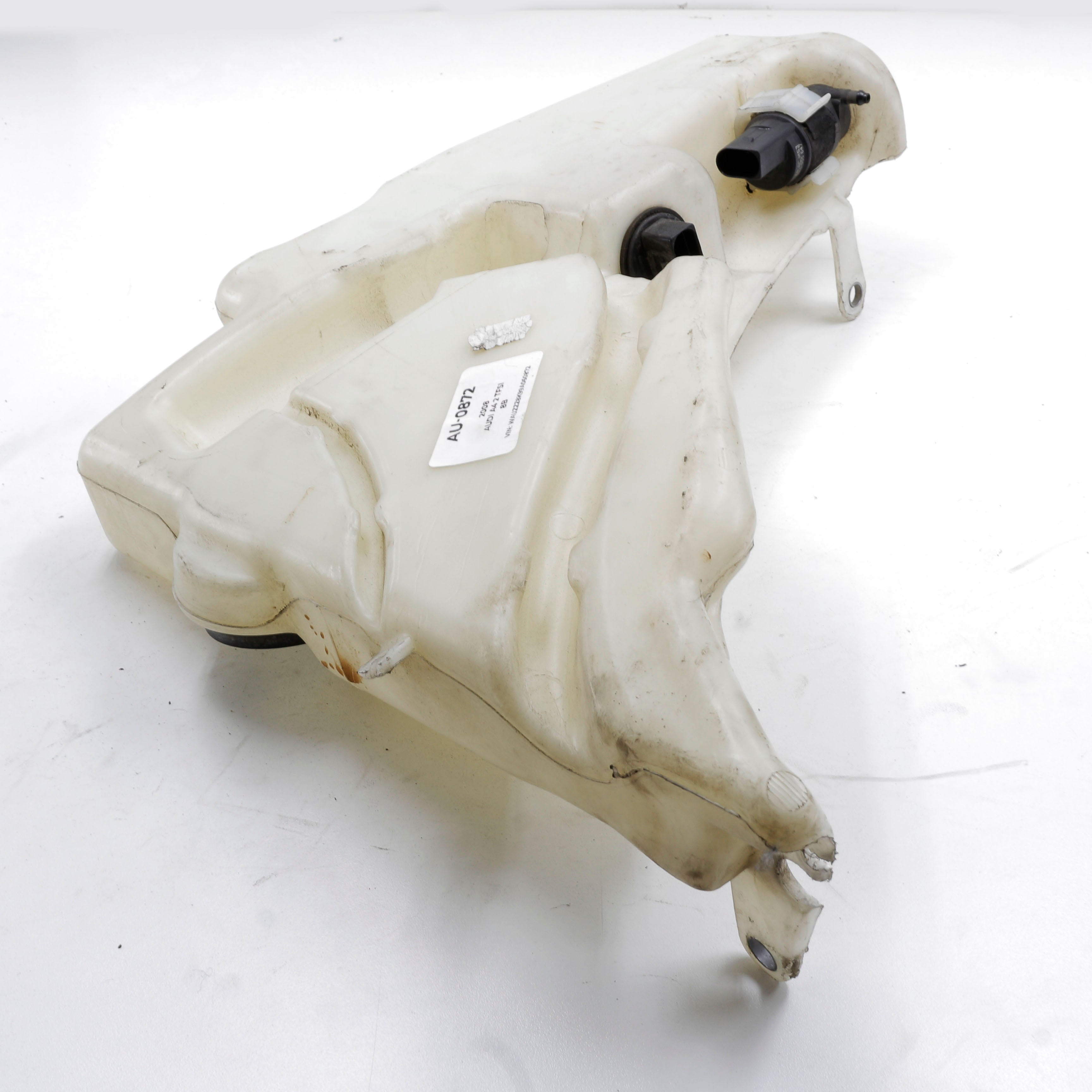 Audi A4 (Pre-Facelift) B8 (Type 8K) 2.0 TFSI Windshield water reservoir tank.