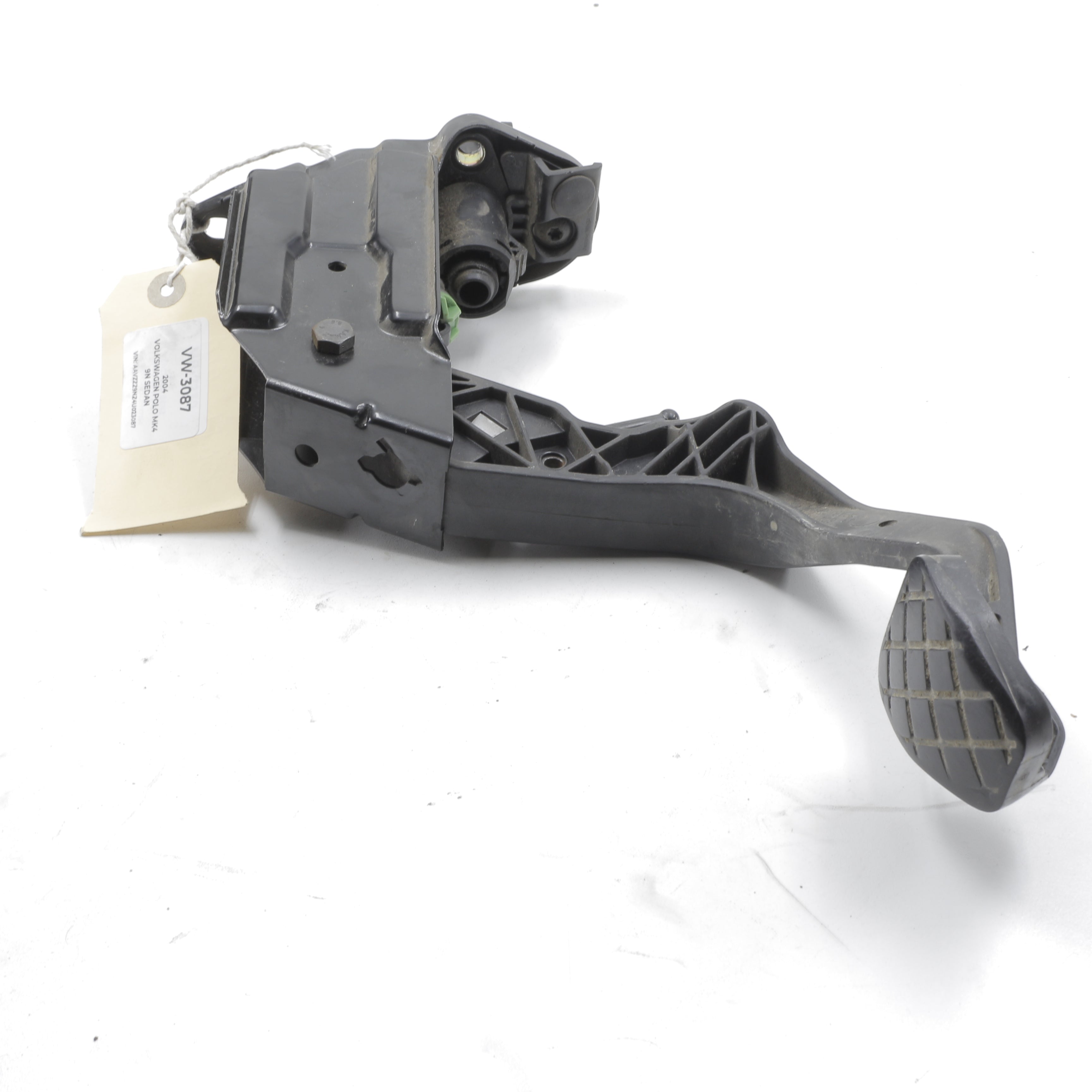 Volkswagen Polo Mk4 Sedan (Pre-Facelift) 9N 1.4 Clutch Pedal