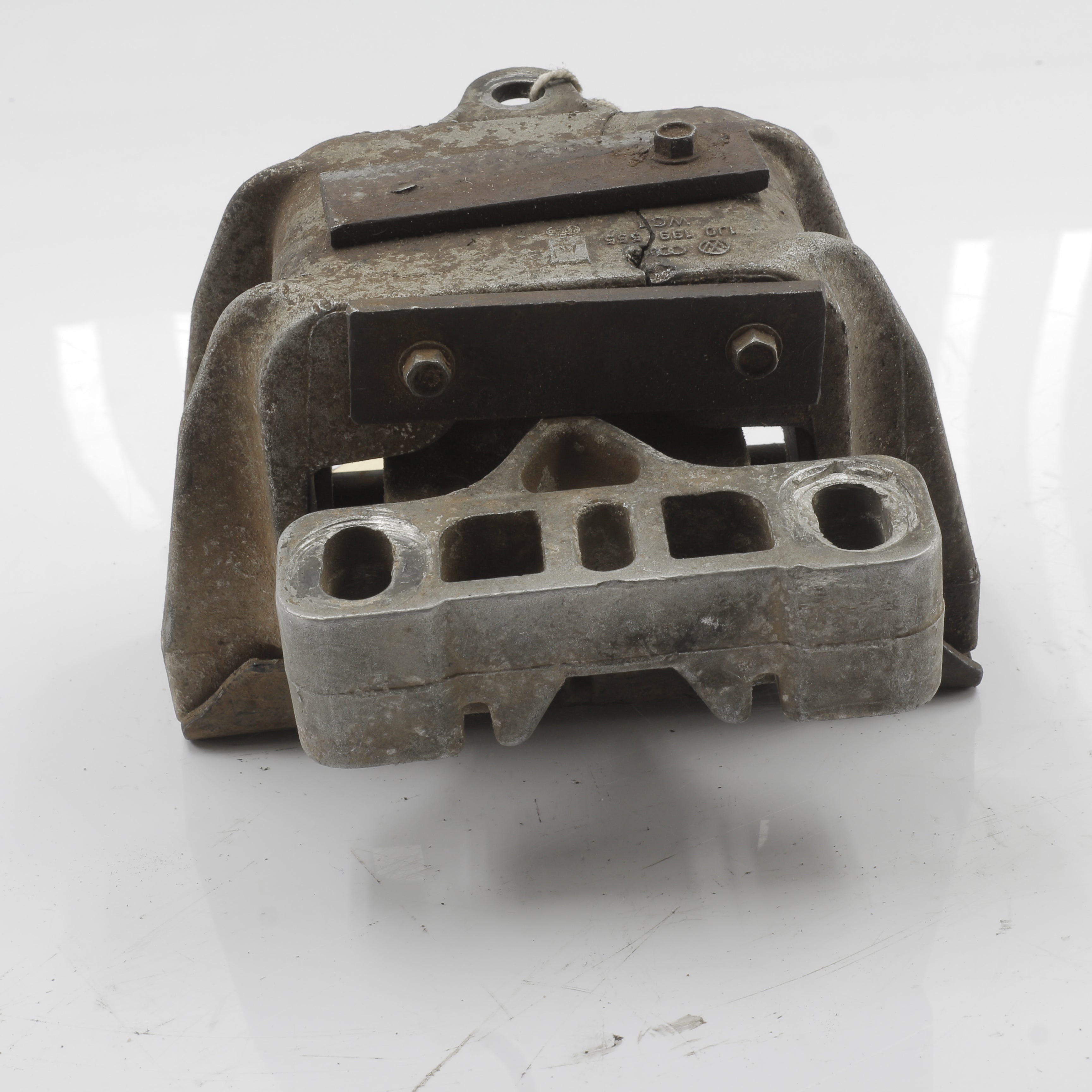 Audi A3 8P 2.0 TDI Engine Mounting