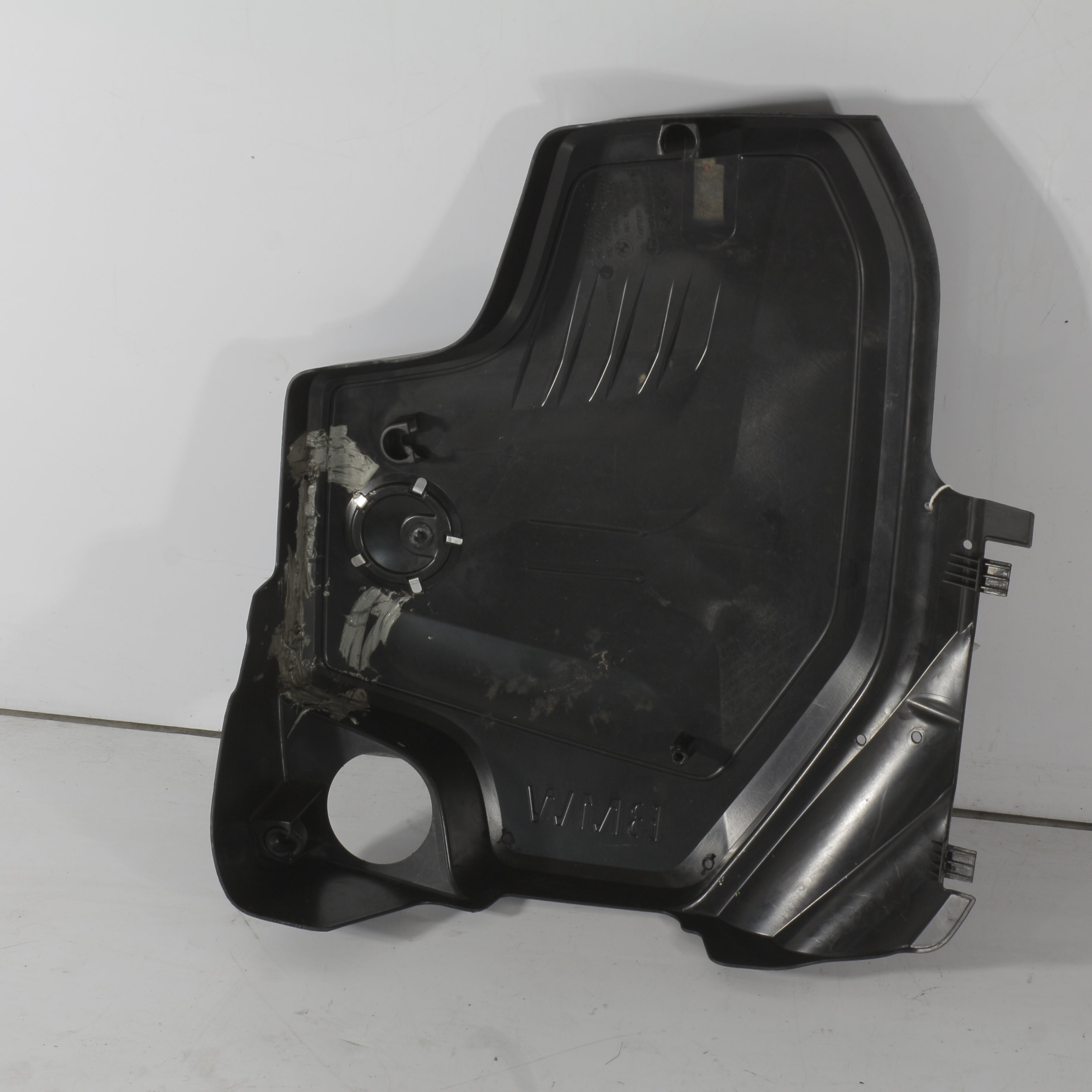 BMW 320i M Sport F30 2.0T Engine Top Cover