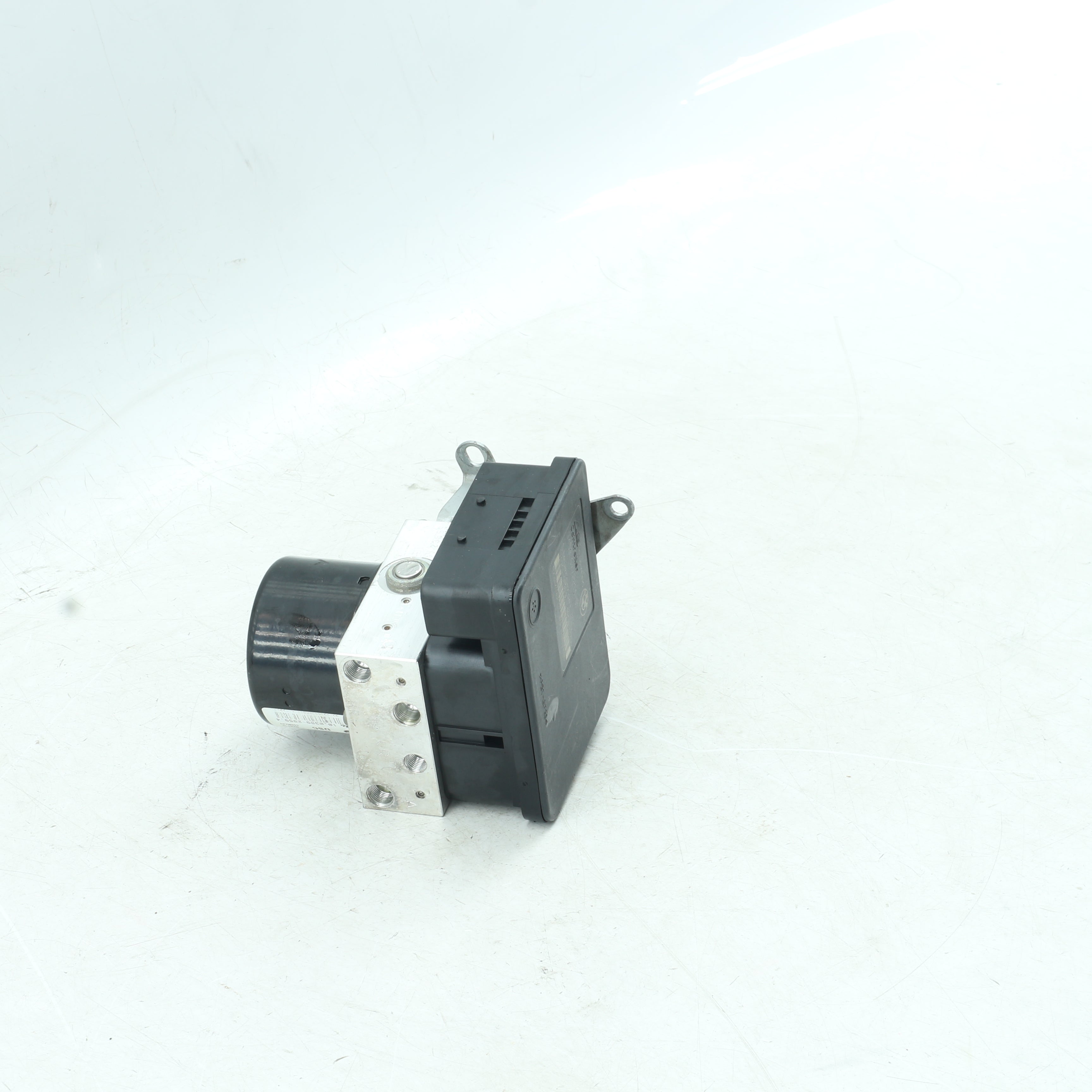 Used BMW 320i A/T (E90) abs pump - 34526772214