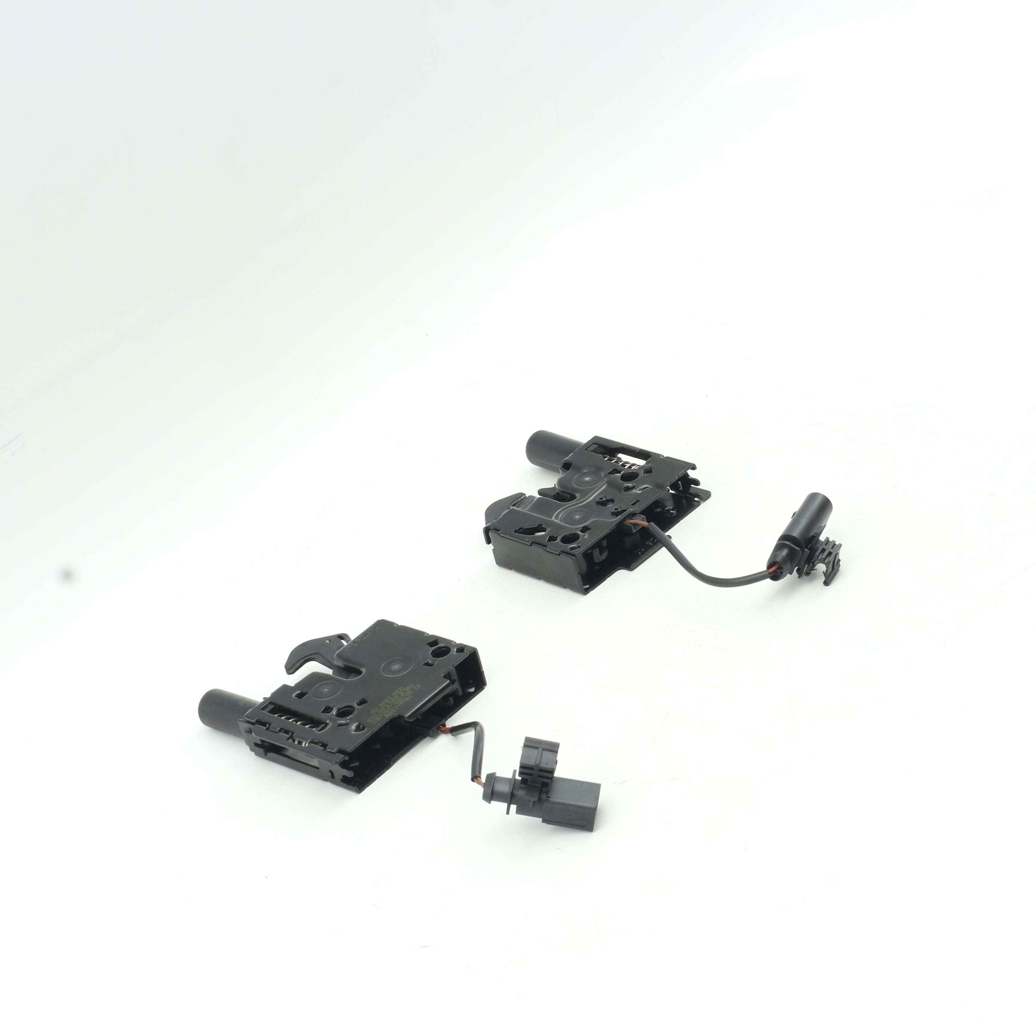 Used VOLKSWAGEN POLO 1.2 TRENDLINE DSG Bonnet Latch - OEM Part 8S0823509B