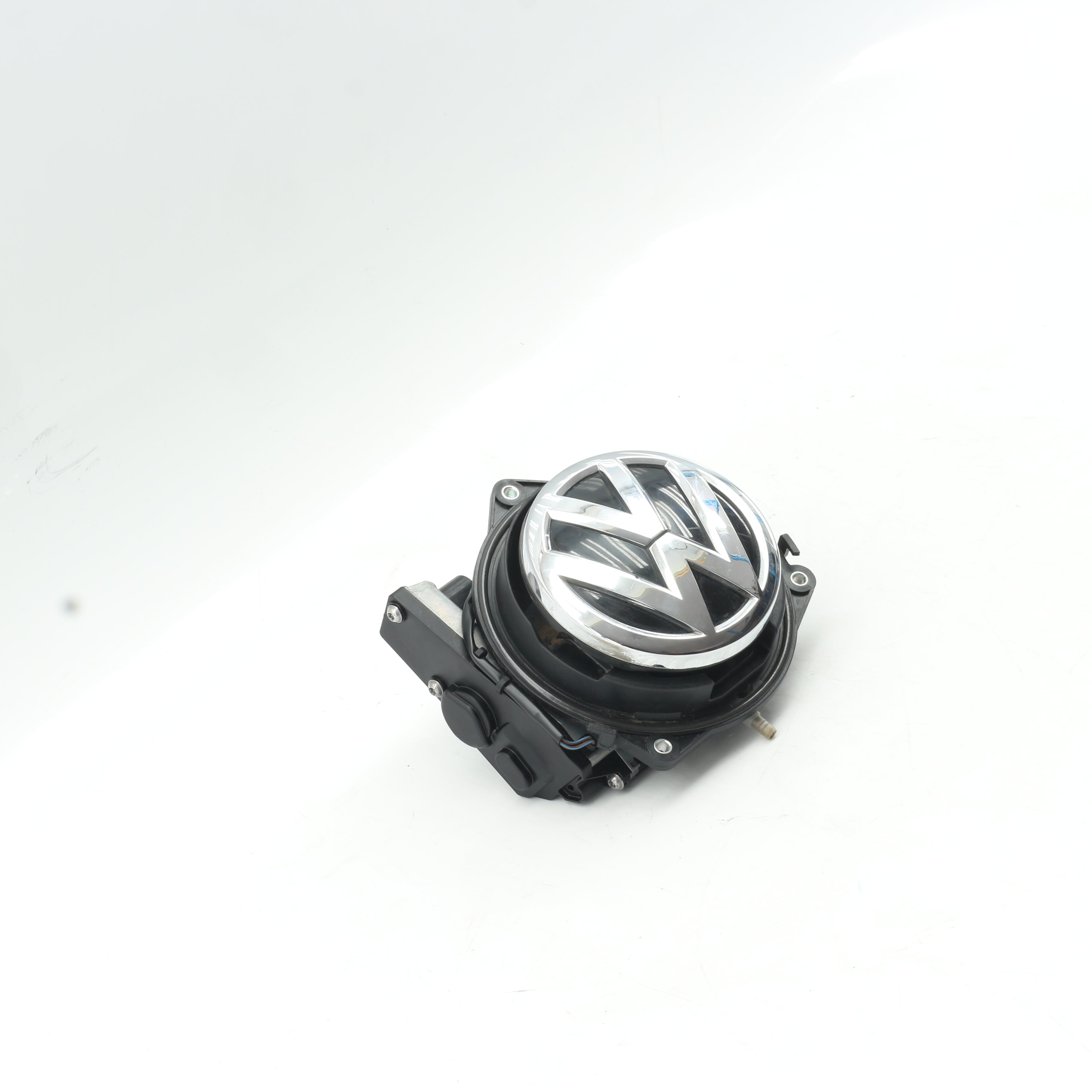 Used VOLKSWAGEN POLO 1.2 TRENDLINE DSG Boot Lid Tailgate Release Button Handle - OEM Part 2G6827469A