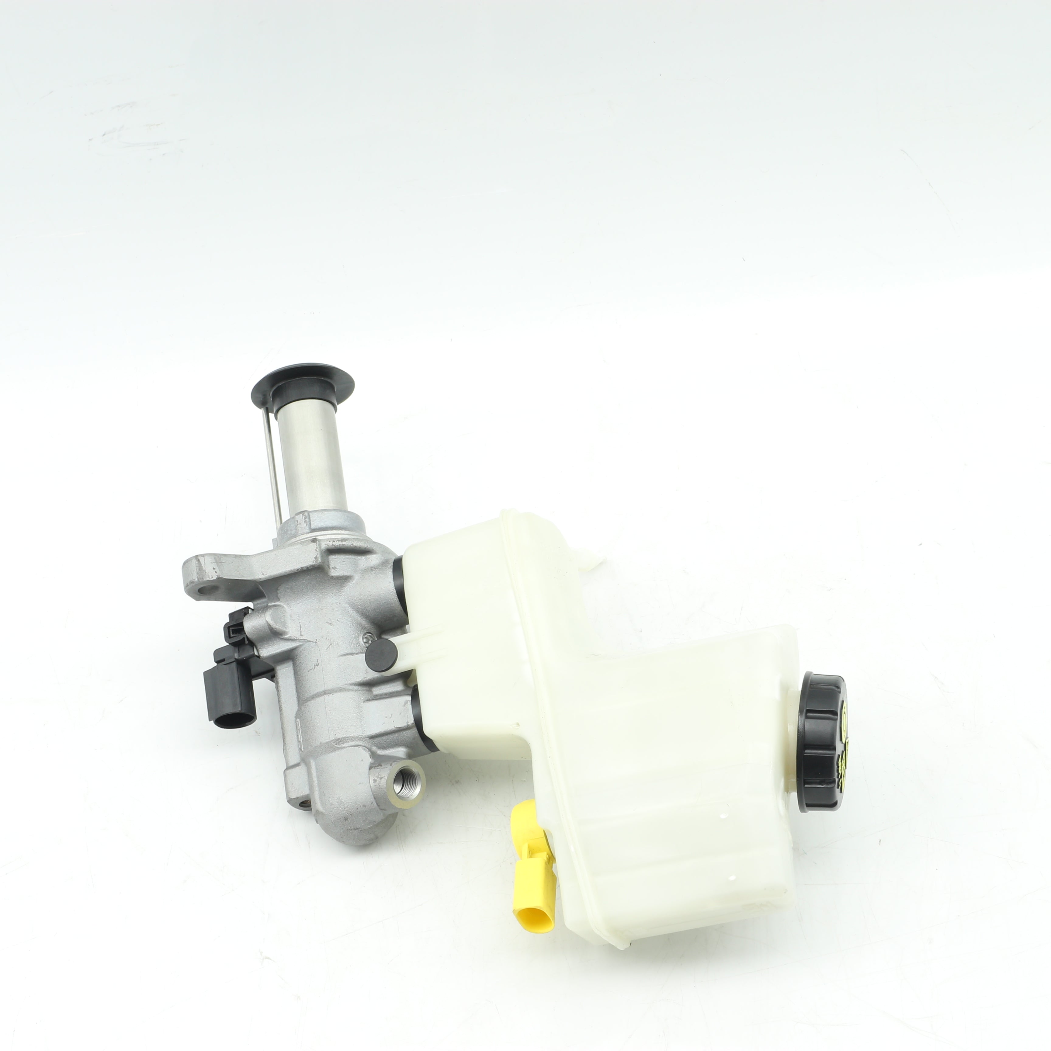 Used VOLKSWAGEN POLO 1.2 TRENDLINE DSG Brake Master Cylinder 2Q2611301