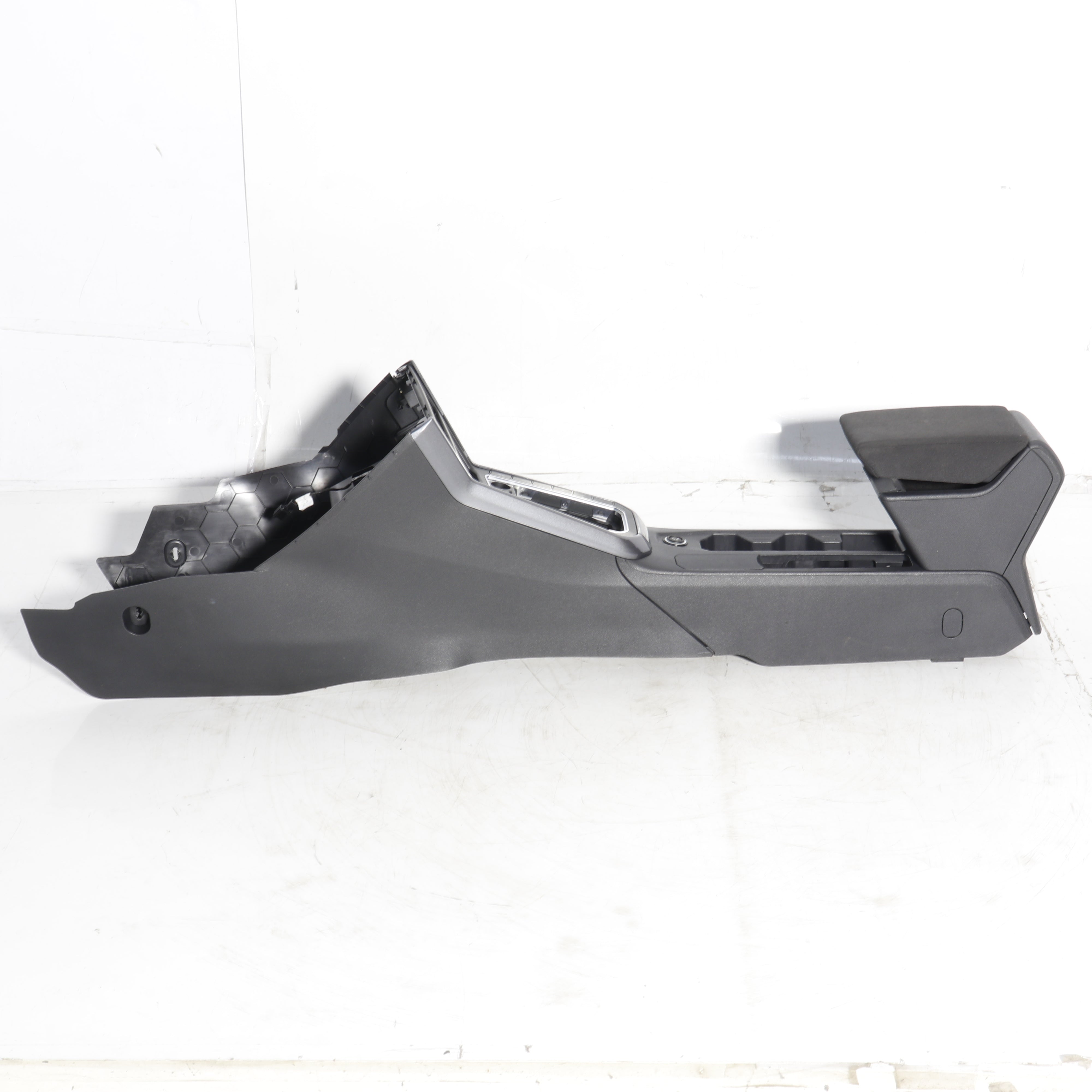 Used VOLKSWAGEN POLO 1.2 TRENDLINE DSG Center Console - OEM Part 2G2857925B