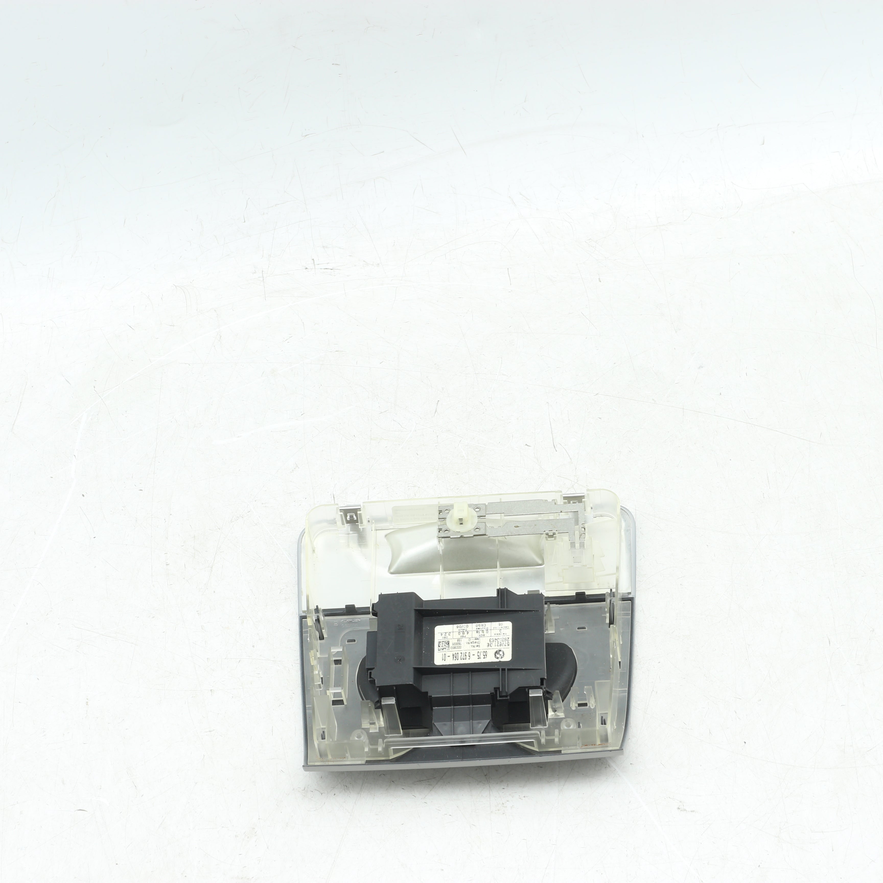 Used BMW 320i A/T (E90) center roof light - 6575-6972064-01