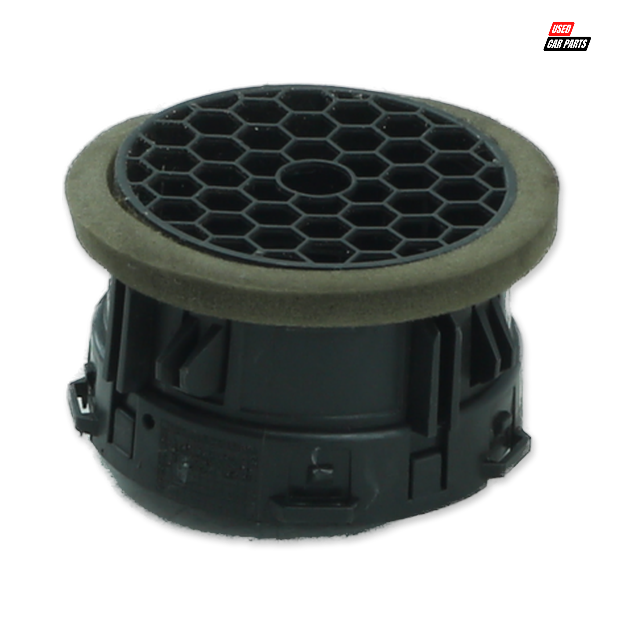 Used Drivers Side Air Vent Duct (Part Number 08239006) for 2015 RENAULT CAPTUR 900T