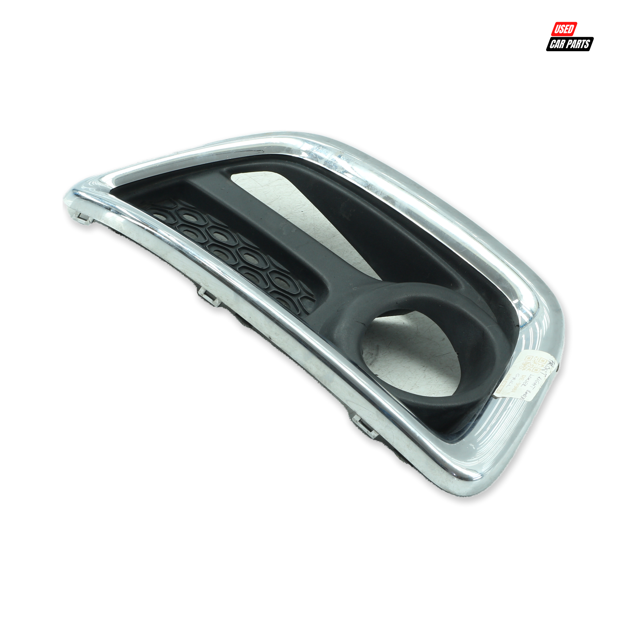 Used Drivers Side Fog Light Grill (Part Number 620740754R) for Renault Captur 900T 2015