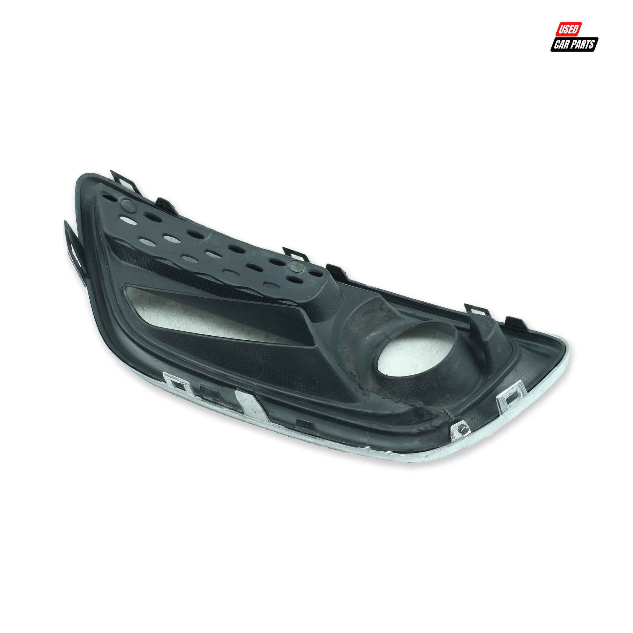 Used Drivers Side Fog Light Grill (Part Number 620740754R) for RENAULT CAPTUR 2015