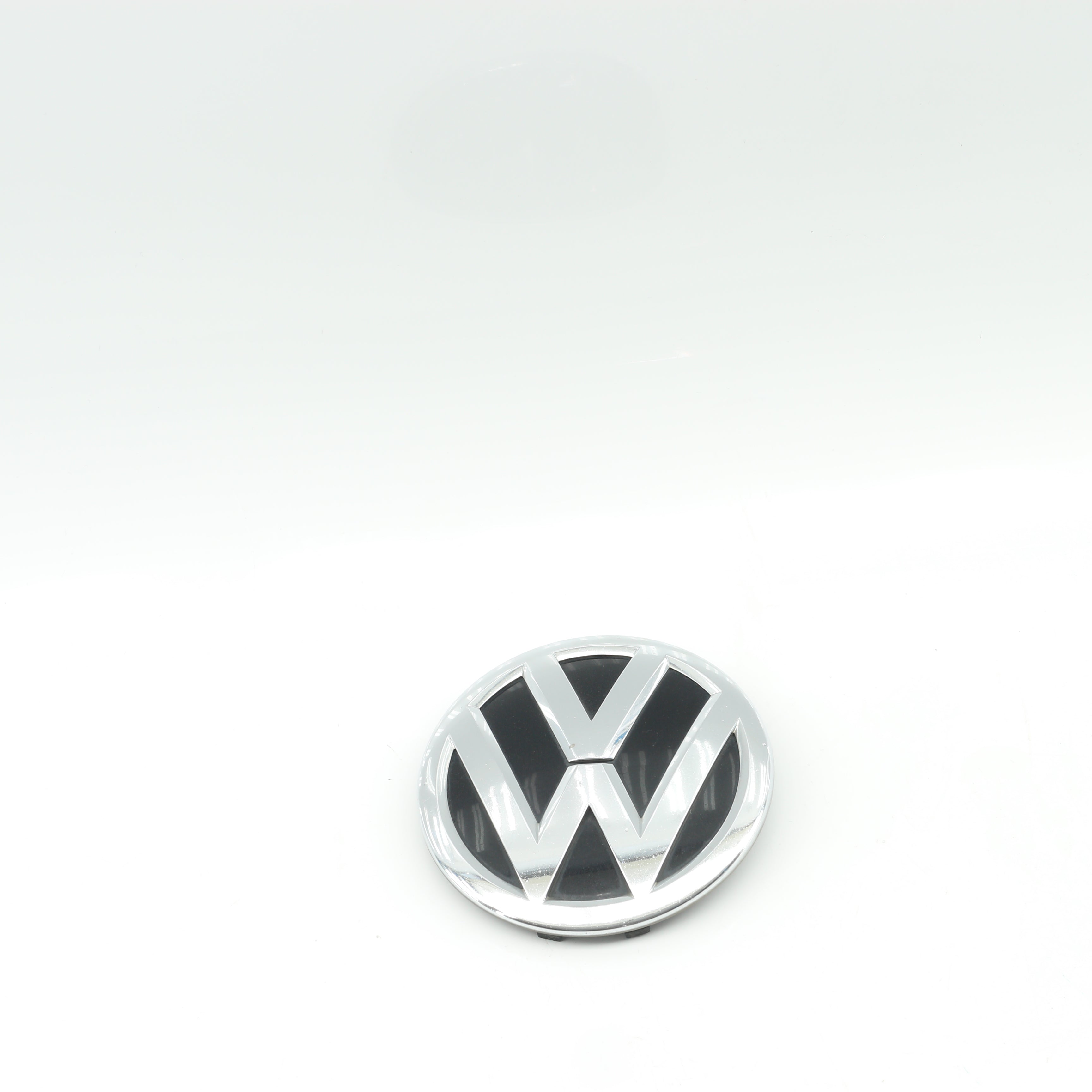 Used Volkswagen Polo 1.2 Trendline DSG Front Emblem Badge - OEM Part 3GO853601B