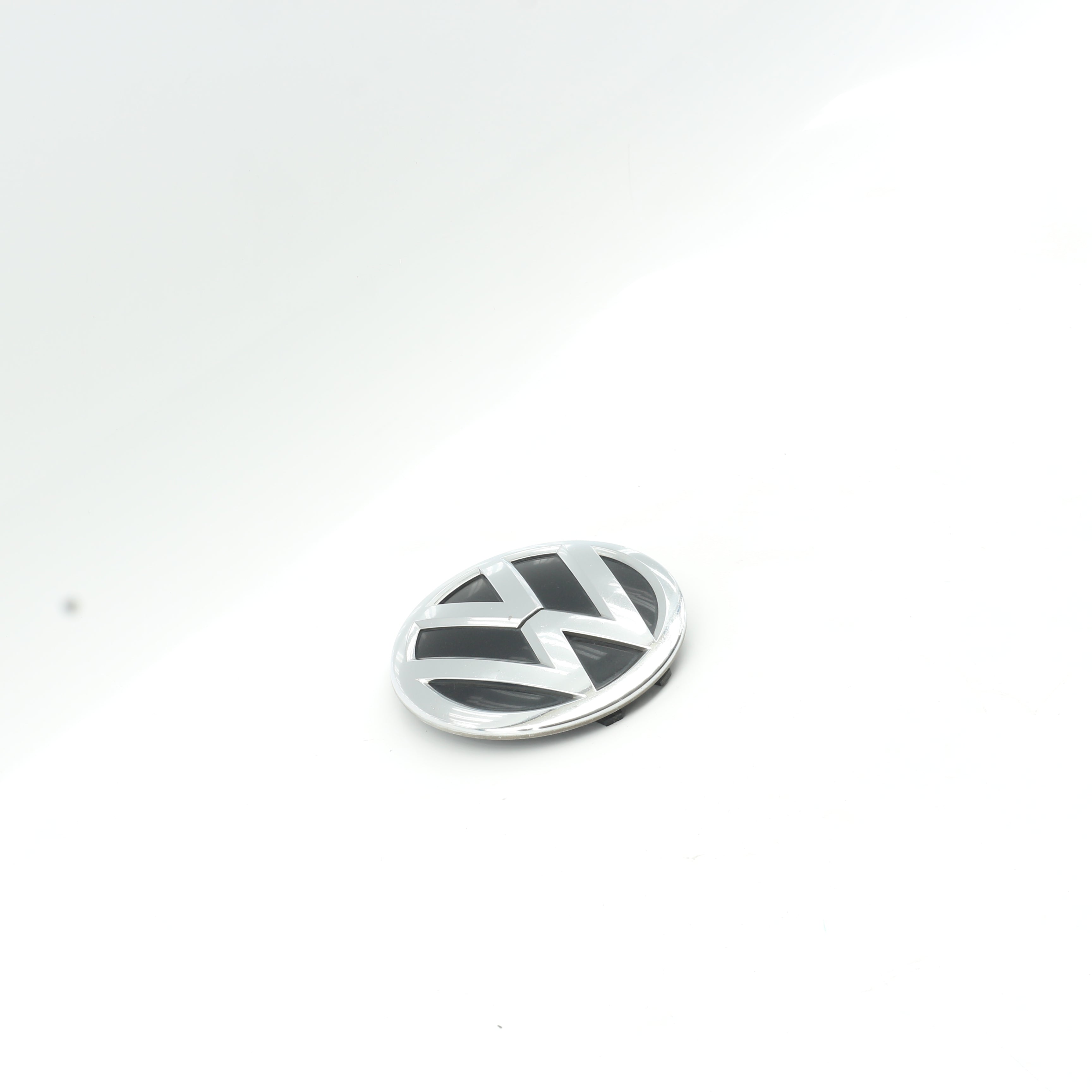 Used Volkswagen Polo 1.2 Trendline DSG Front Emblem Badge - OEM Part 3GO853601B