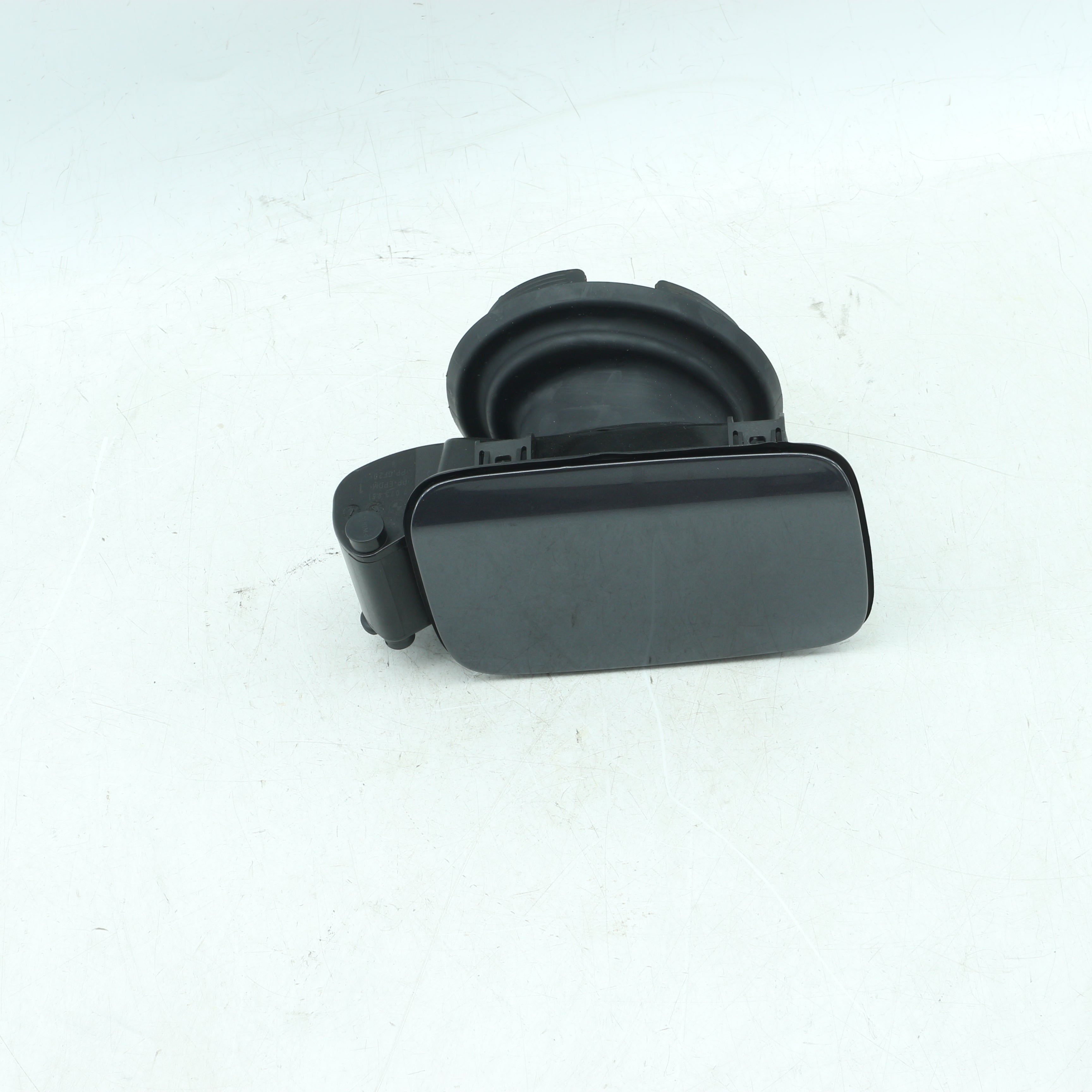 Used BMW 320i A/T (E90) fuel cap cover - 7073961