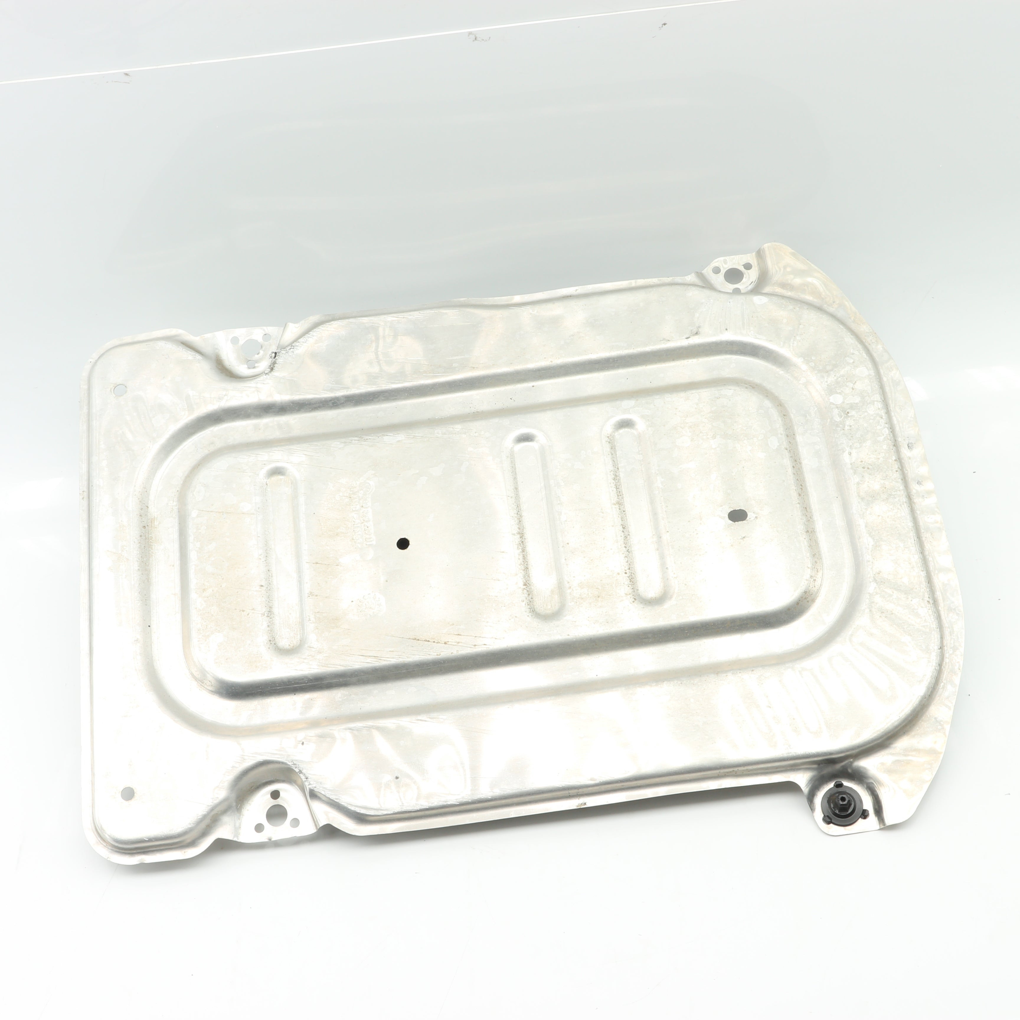 Used VOLKSWAGEN POLO 1.2 TRENDLINE DSG Heat Shield Plate - OEM Part 2Q082522901