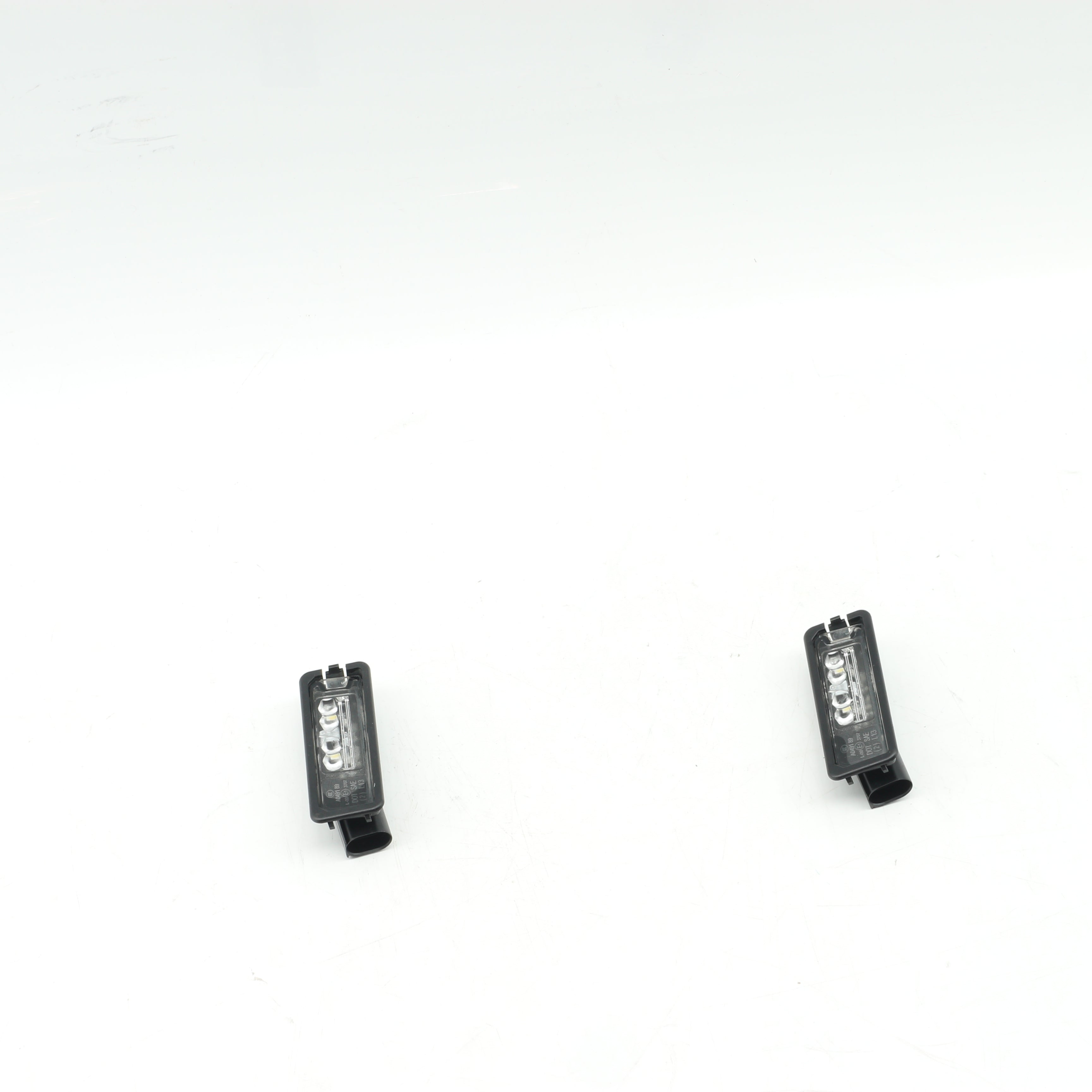 Used VOLKSWAGEN POLO 1.2 TRENDLINE DSG Number Plate Lights - OEM Part 1K8943021D