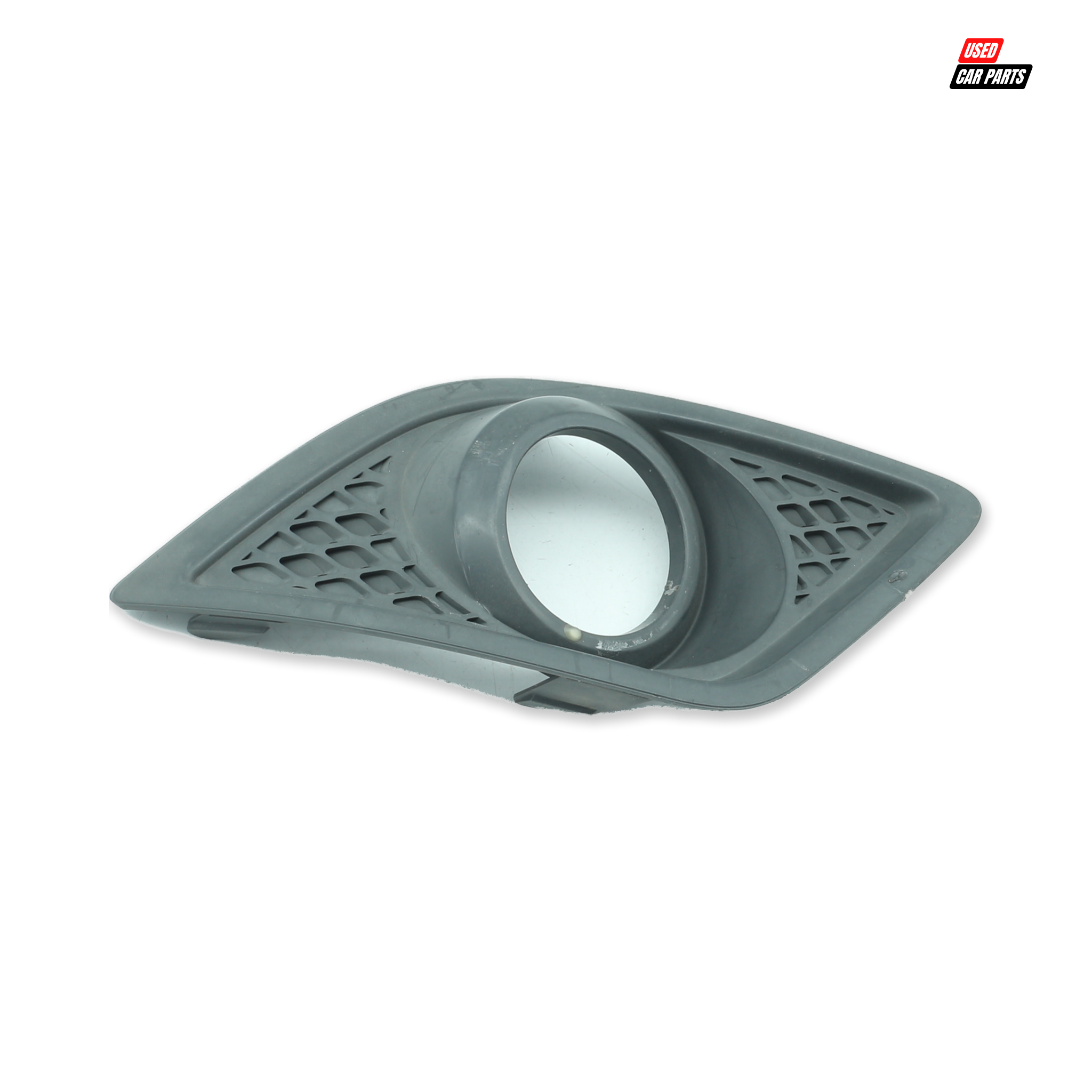 Passengers Side Fog Light Grill (Part Number 6S6119953) for FORD FIESTA 1.4i TREND 3Dr Silver 2006 - Used