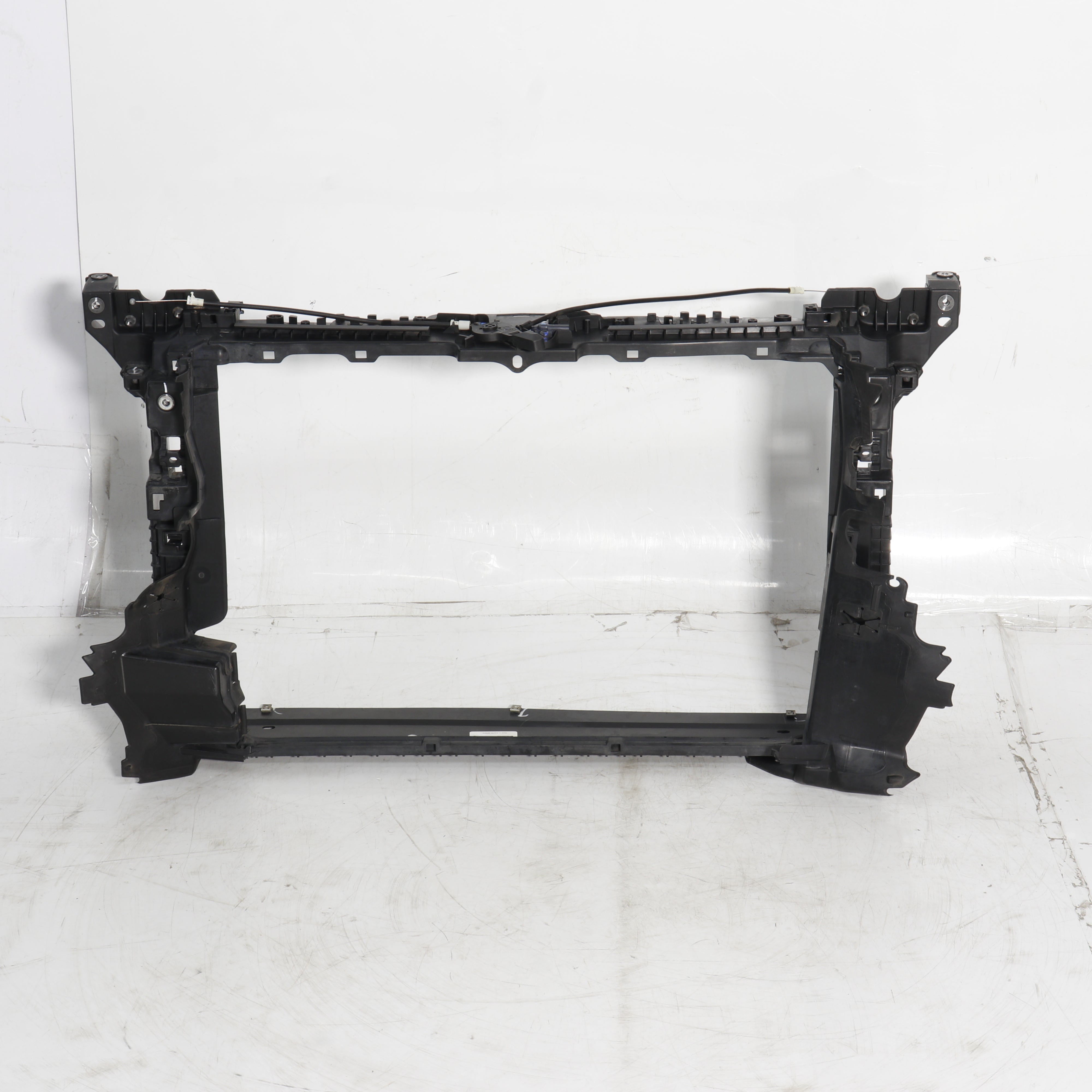Used VOLKSWAGEN POLO 1.2 TRENDLINE DSG Radiator Cradle - OEM Part 2GS805588J