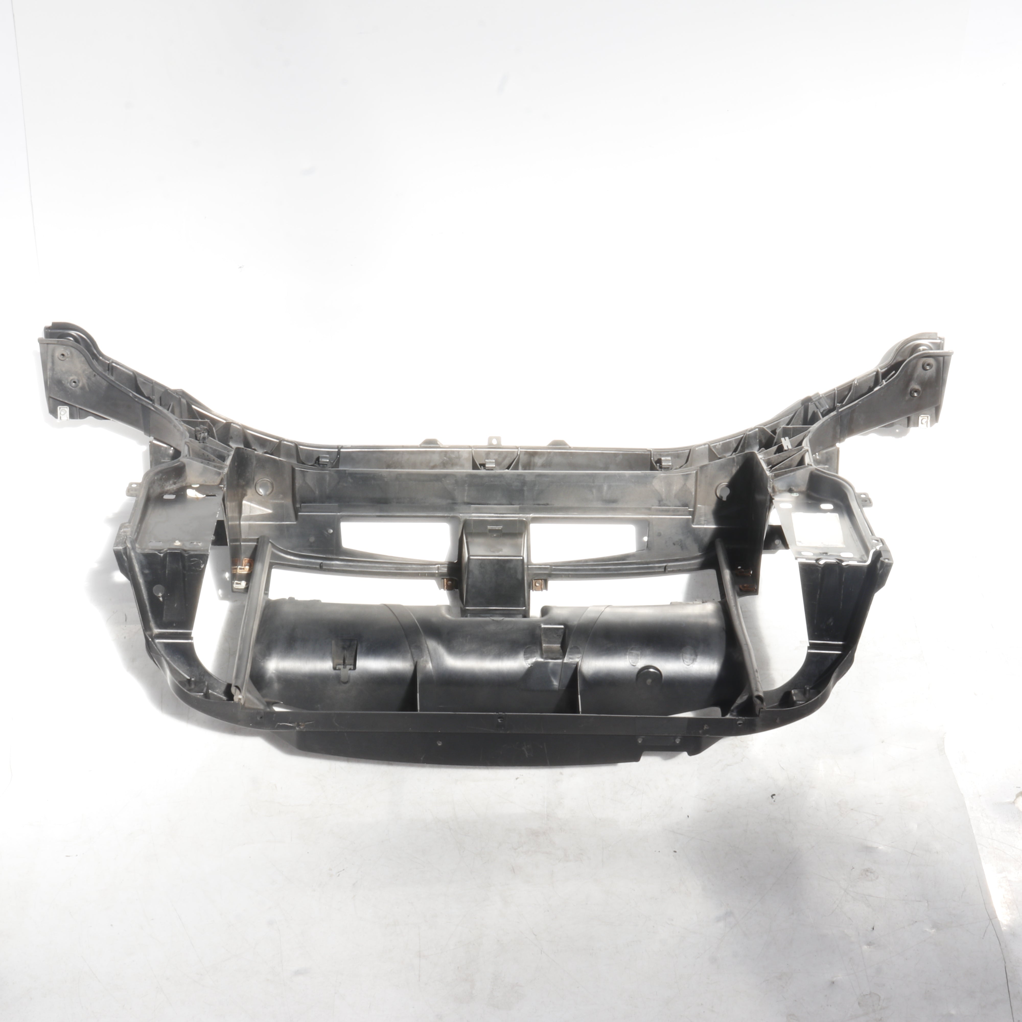Used BMW 320i A/T (E90) radiator cradle - 1858150016